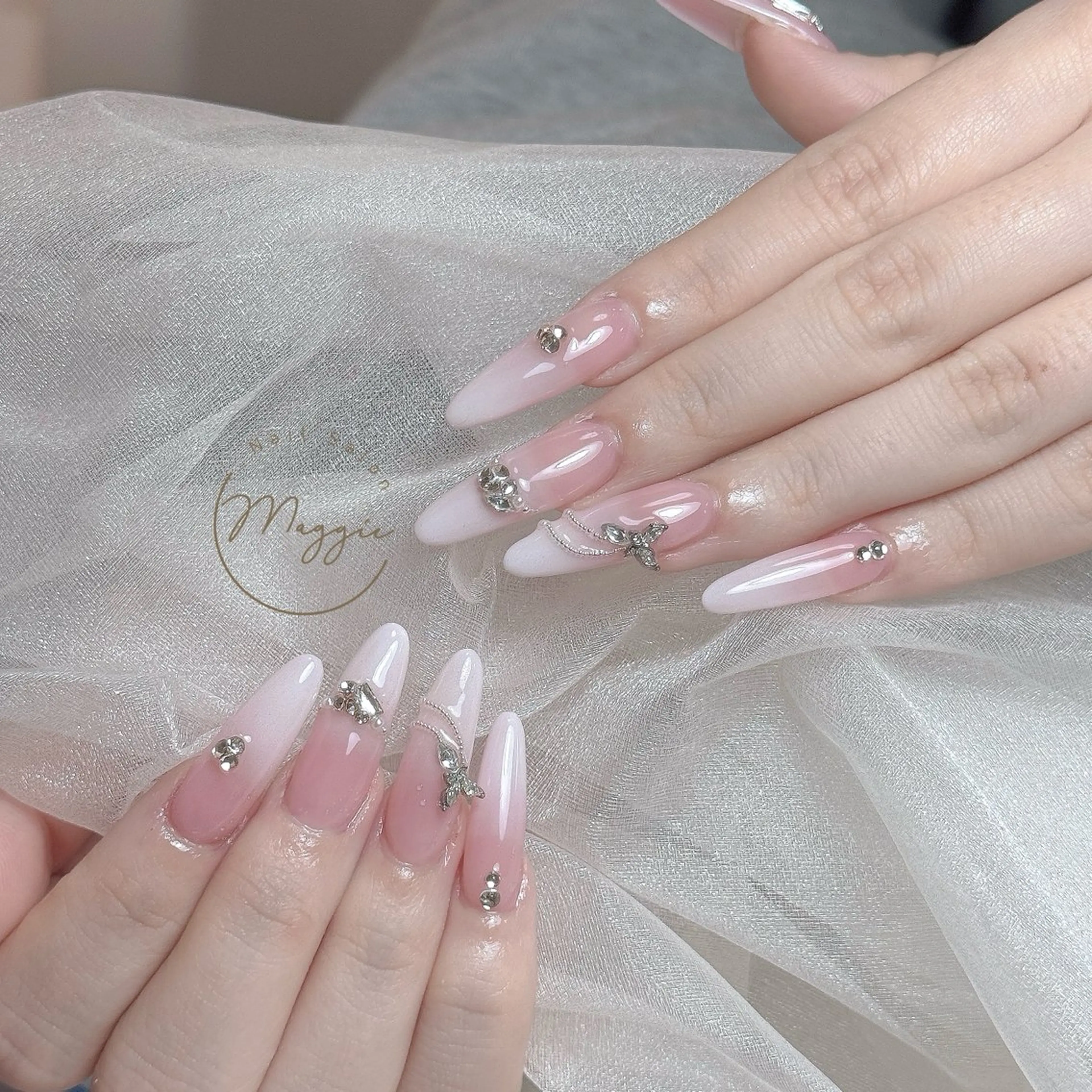 ネイル Maggie Nail🦩のネイルデザイン