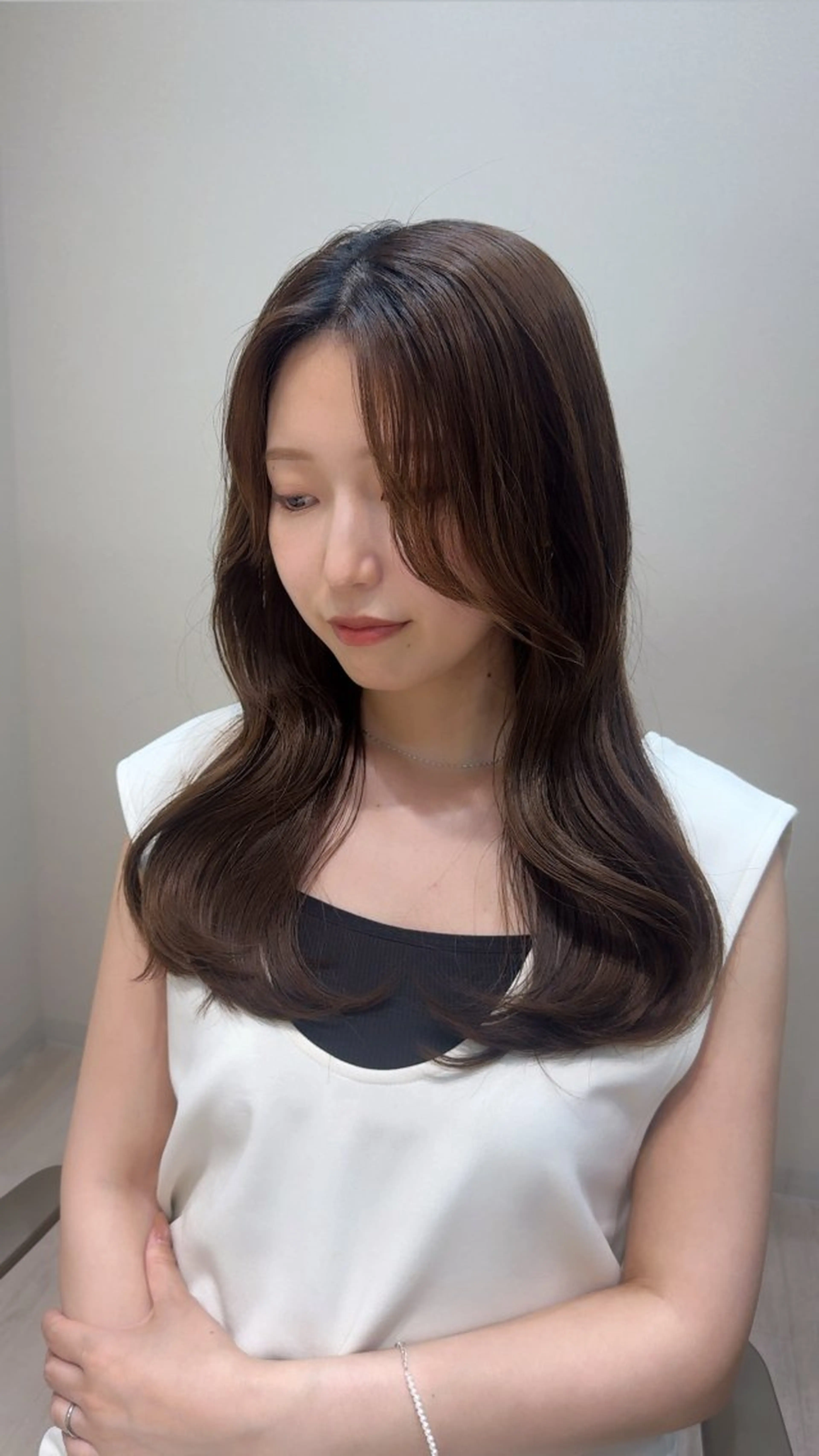 セミロング カット ヘアカラー トリートメント mina .のヘアスタイル