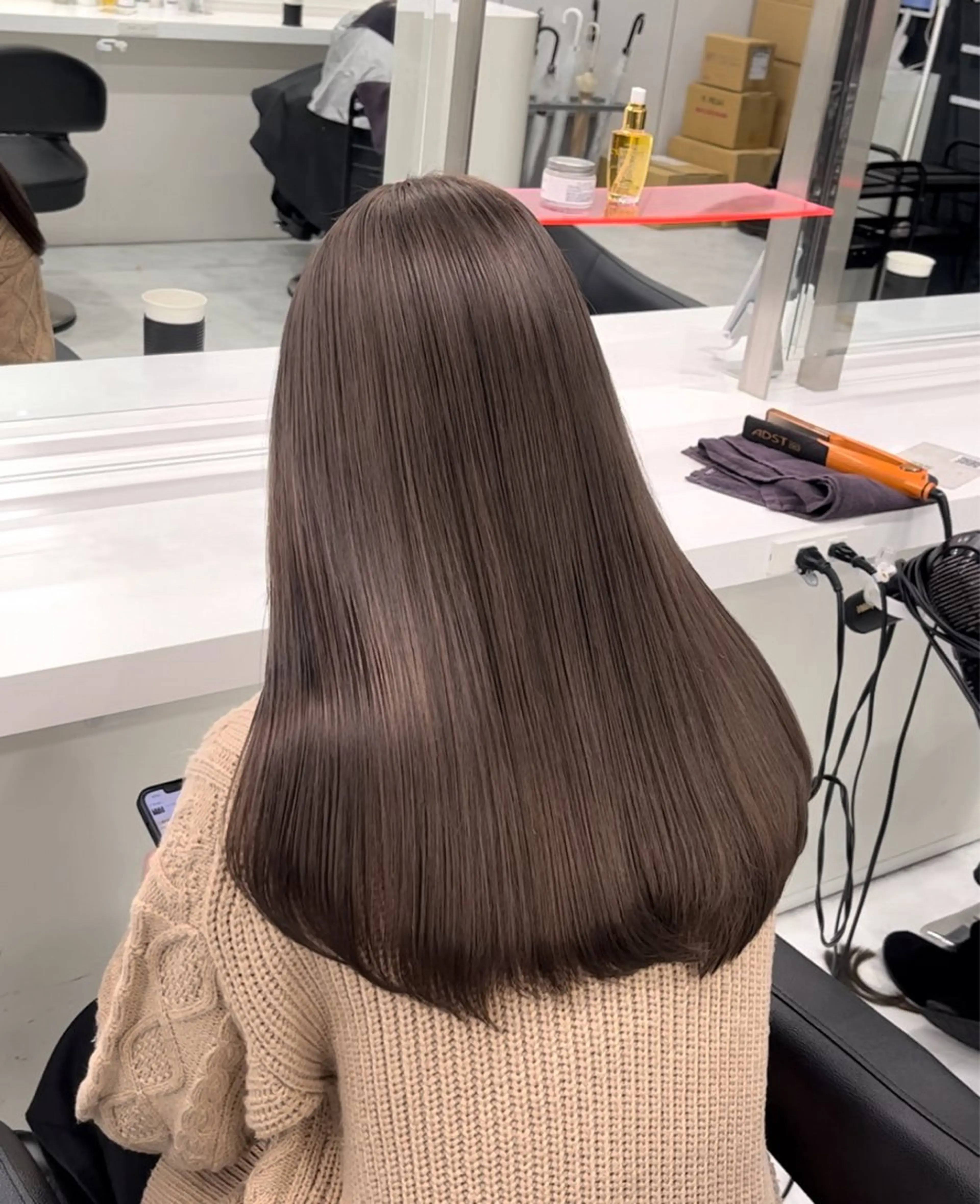 💓4月限定💓 赤み消しカラー+カット+✨️うる艶トリートメント✨️+コテ巻き仕上げ💫✨の写真