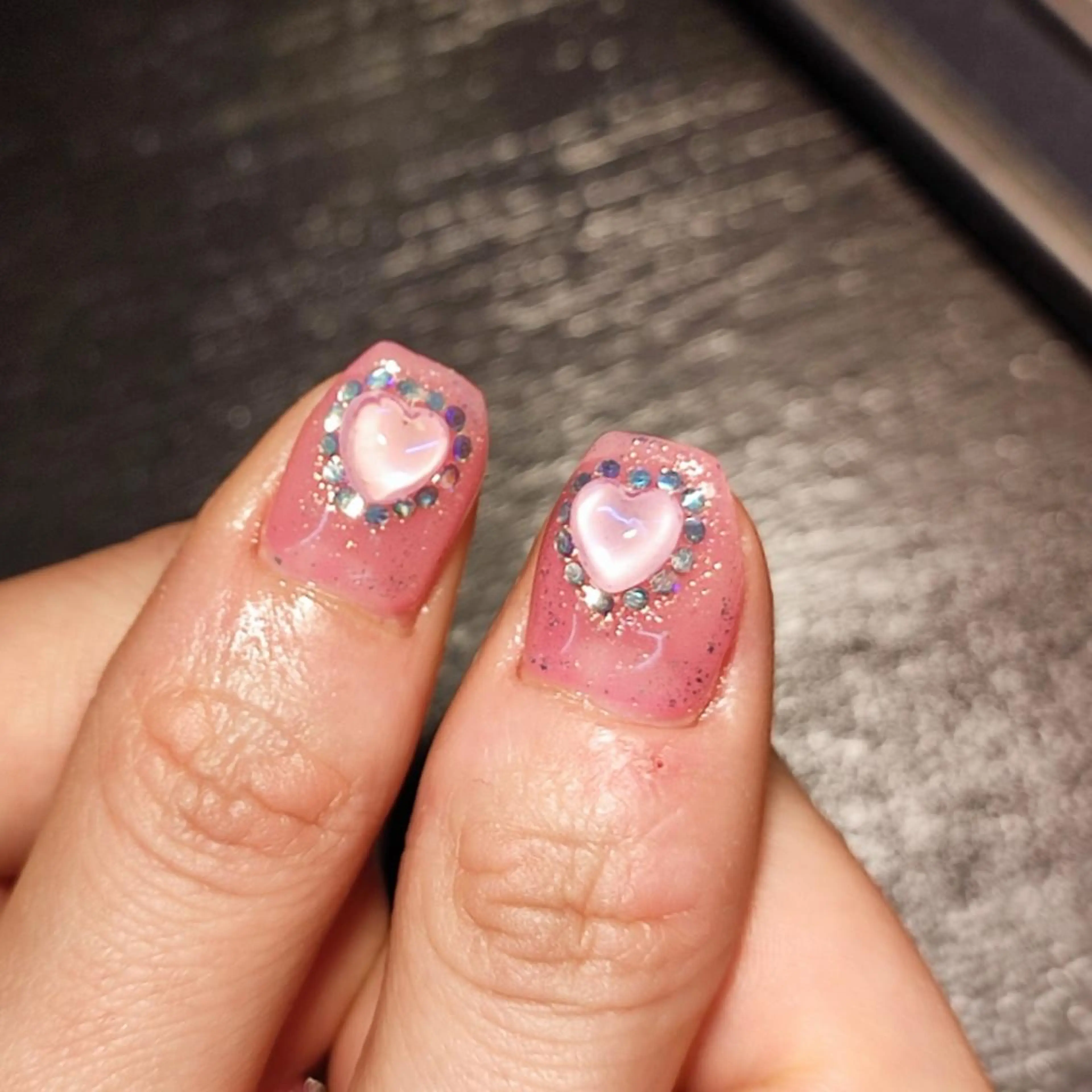 ネイル ハンドネイル RUNWAY 　　の眉毛・アイブロウイメージ