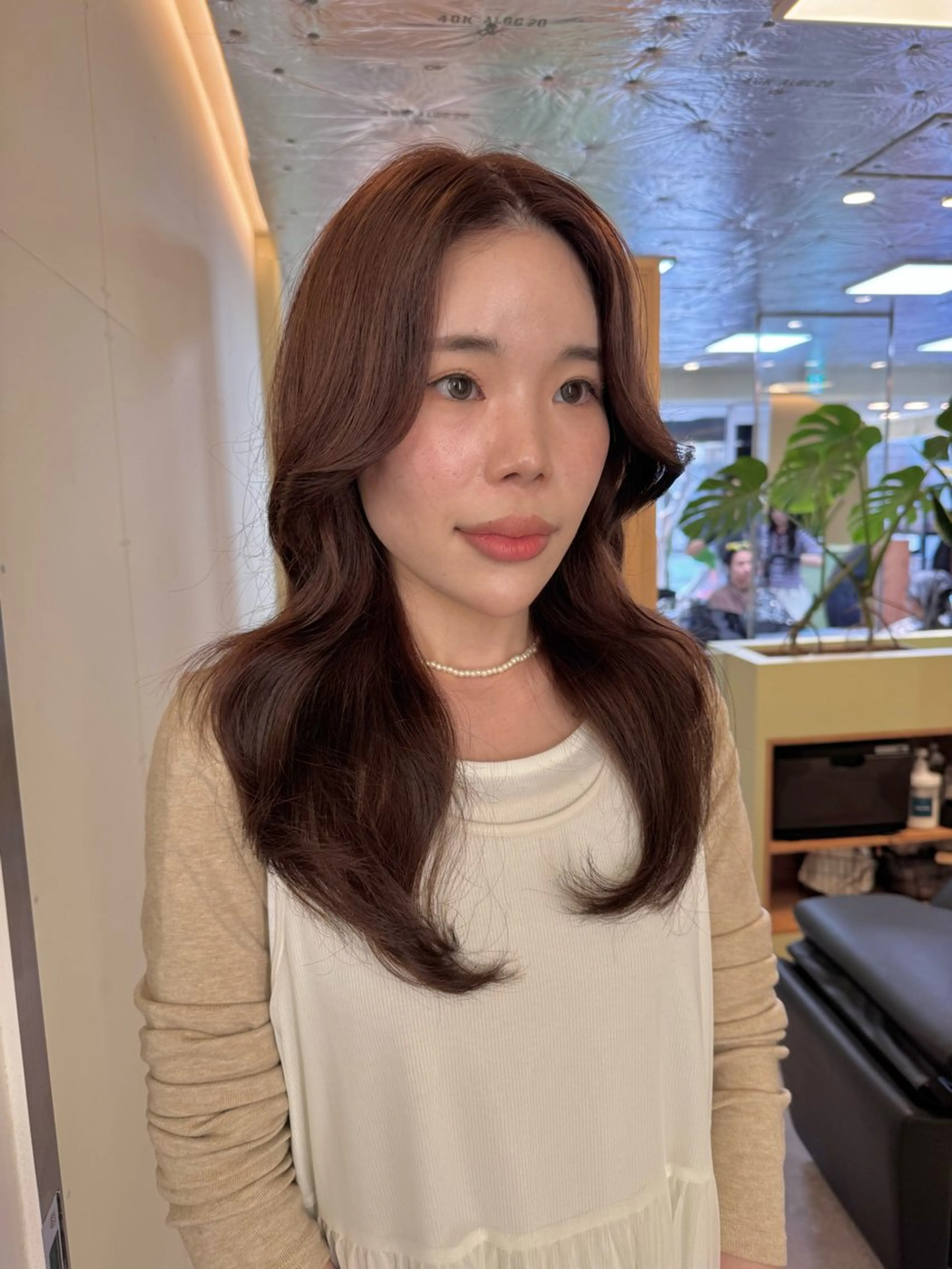 ロング カラー カット ヘアカラー KOHNO ナチュラルデザインのヘアスタイル