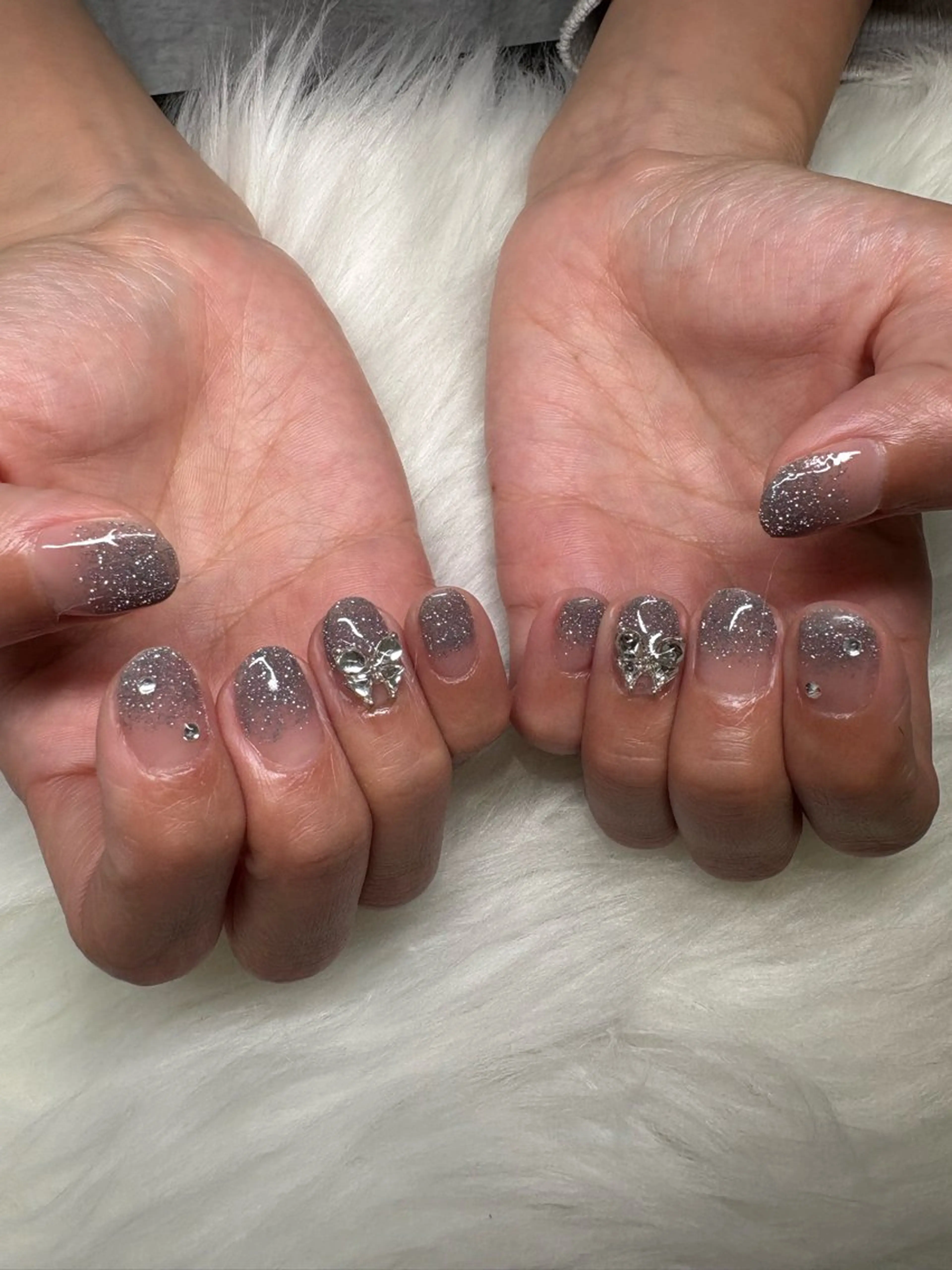 ネイル 加藤 彩香のネイルデザイン