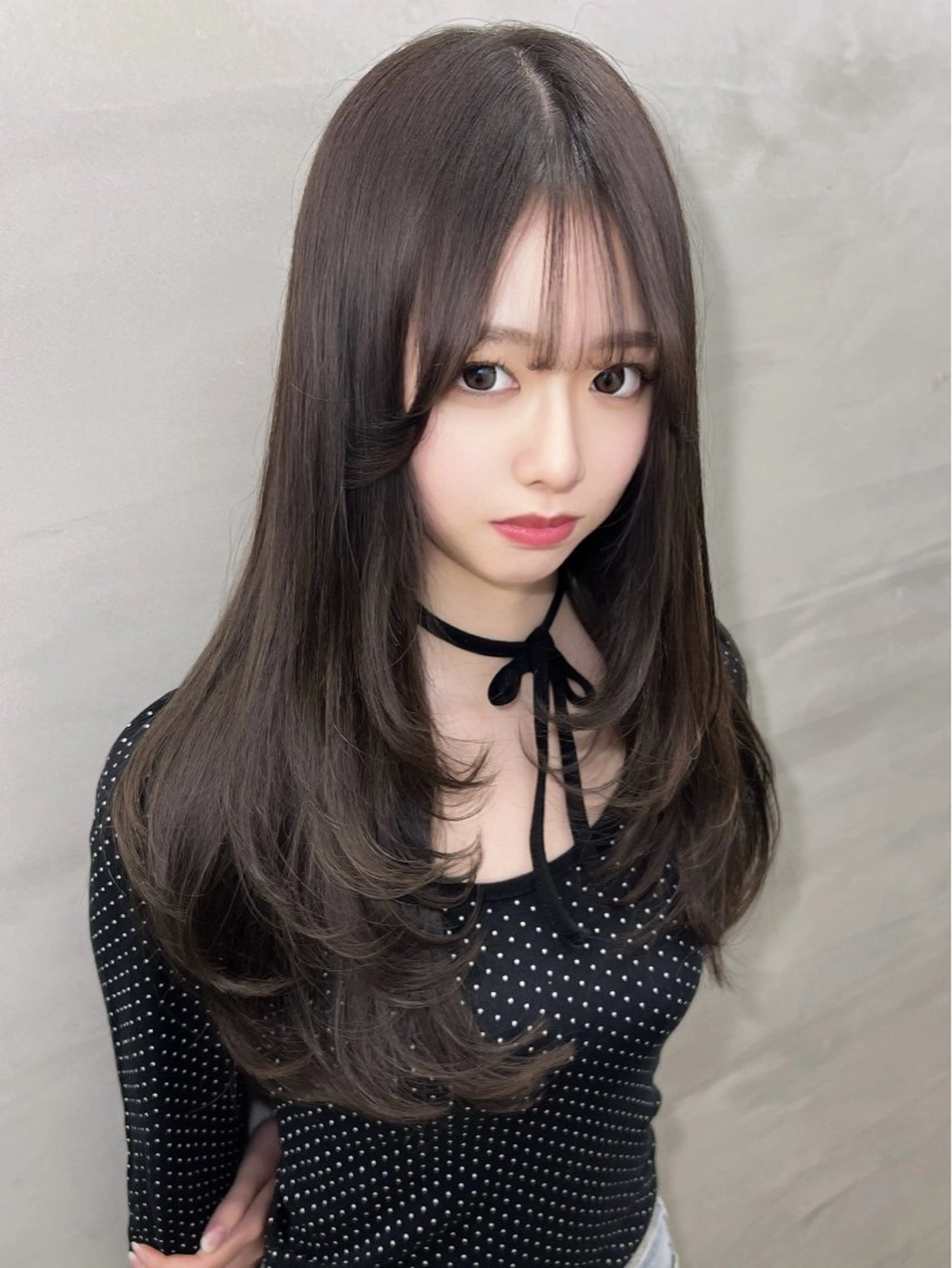 セミロング カラー ヘアアレンジ ダークグレー ダークグレージュ グレージュ カット ヘアカラー トリートメント 前髪/顔まわりカット 艶髪/髪質改善/縮毛のヘアスタイル