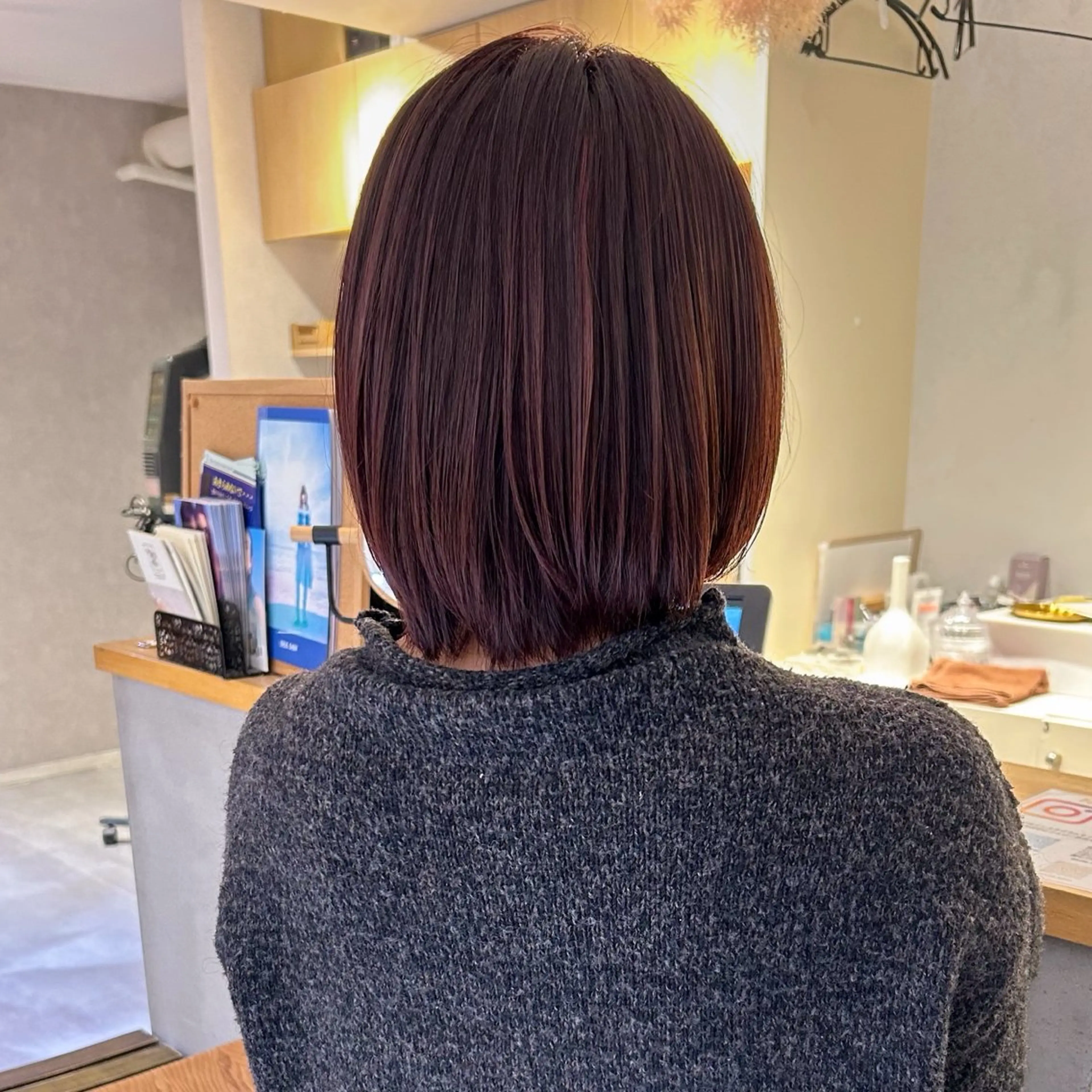 ショート カラー ブラウンカラー レッドカラー レッドブラウン 甲斐 瑞稀のヘアスタイル