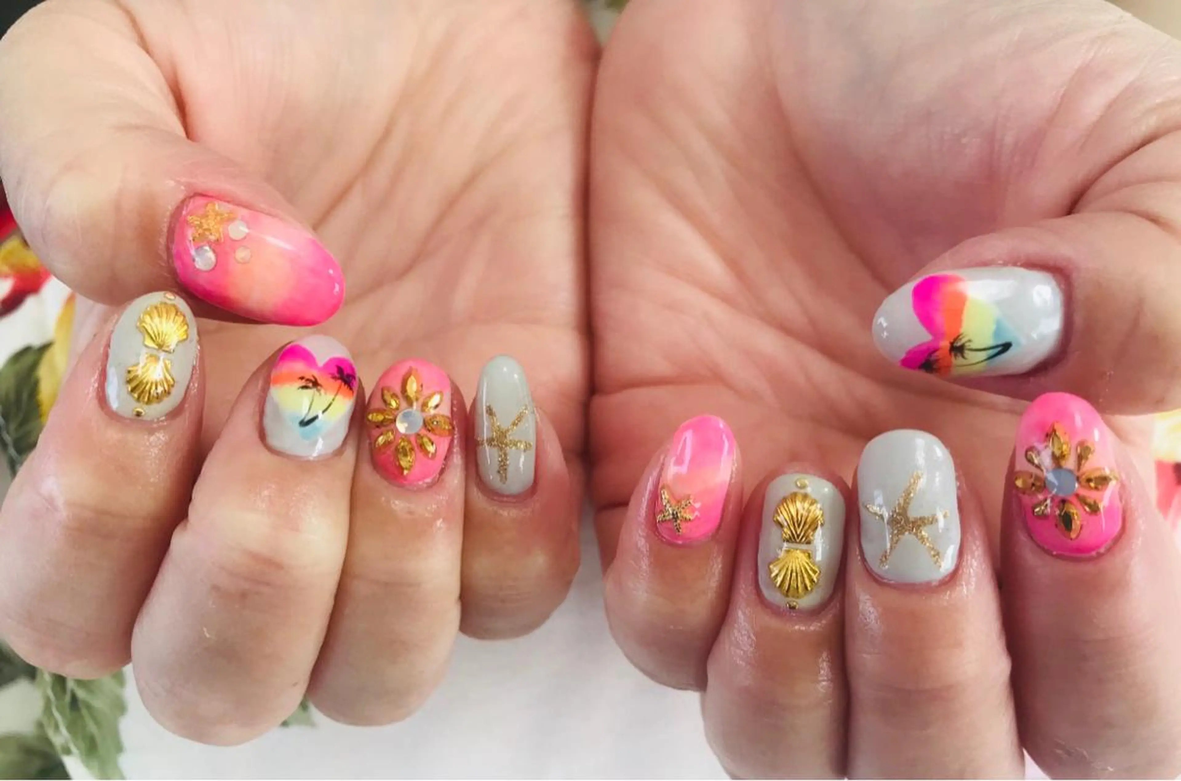 ネイル ハンドネイル NAIL Nutsのネイルデザイン