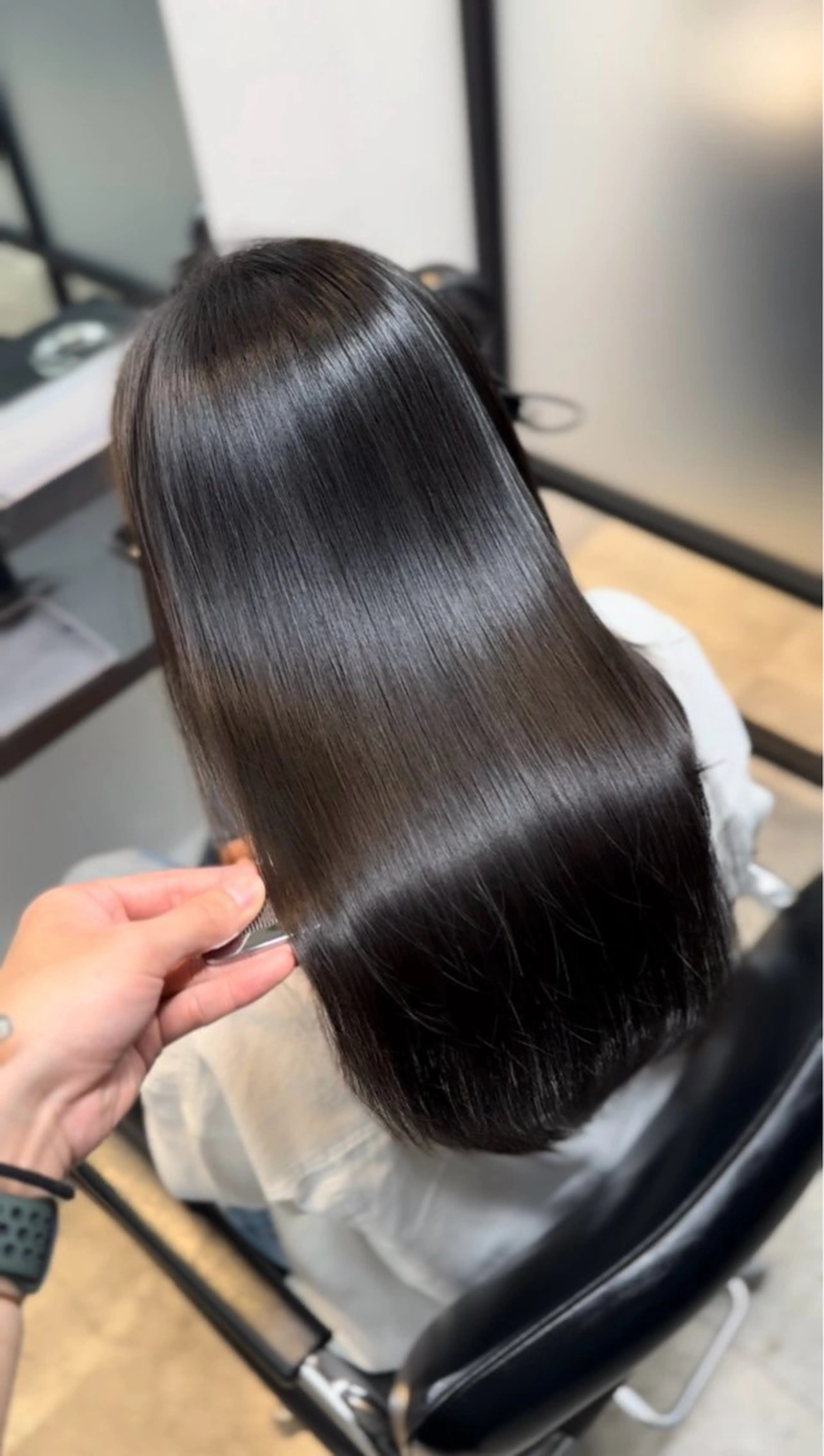 セミロング 髪質改善 トリートメント カット トリートメント ツヤ髪 ／髪質改善 松岡将太郎のヘアスタイル