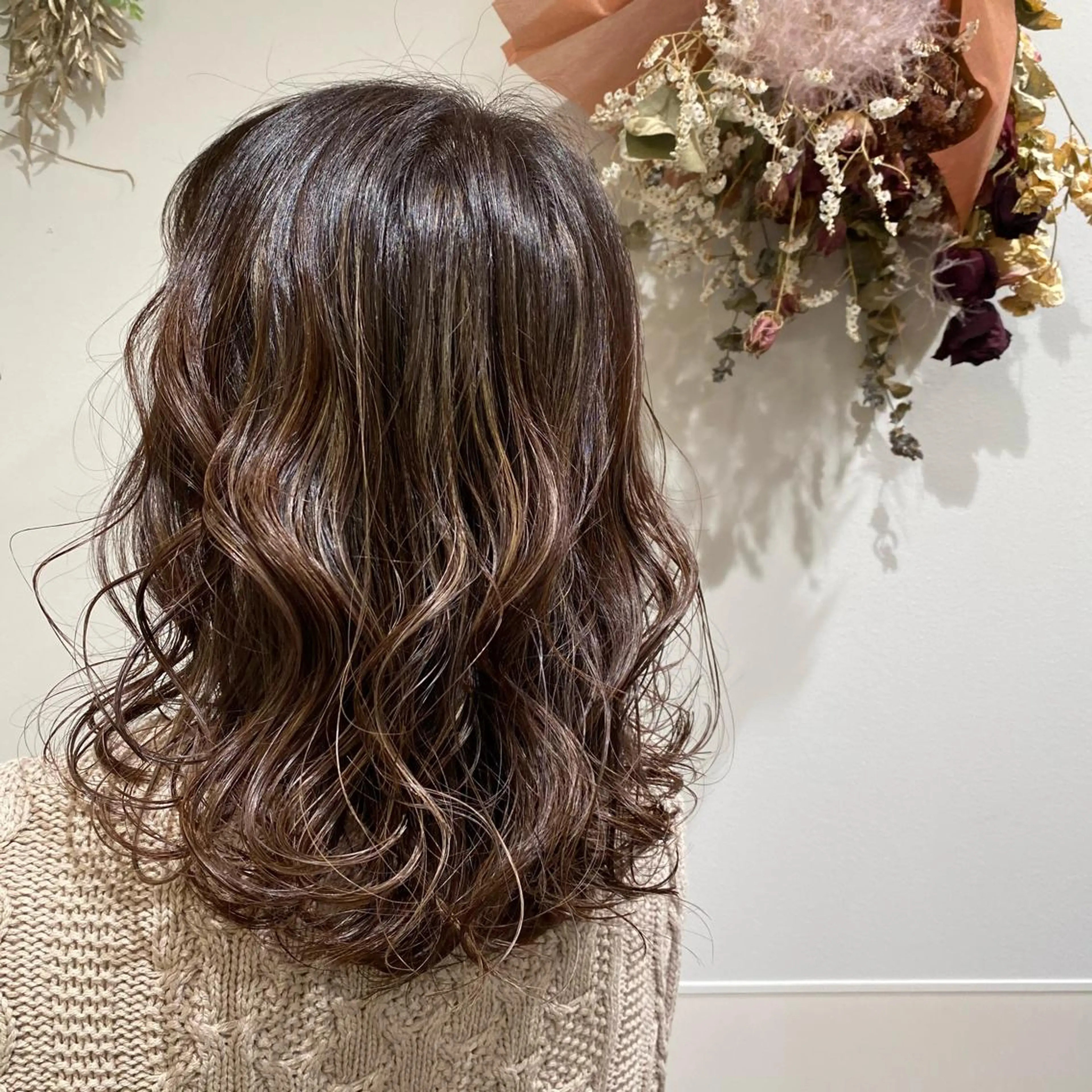 ミディアム カラー MIKU🌿 ネイル&まつげパーマのマツエク・マツパデザイン