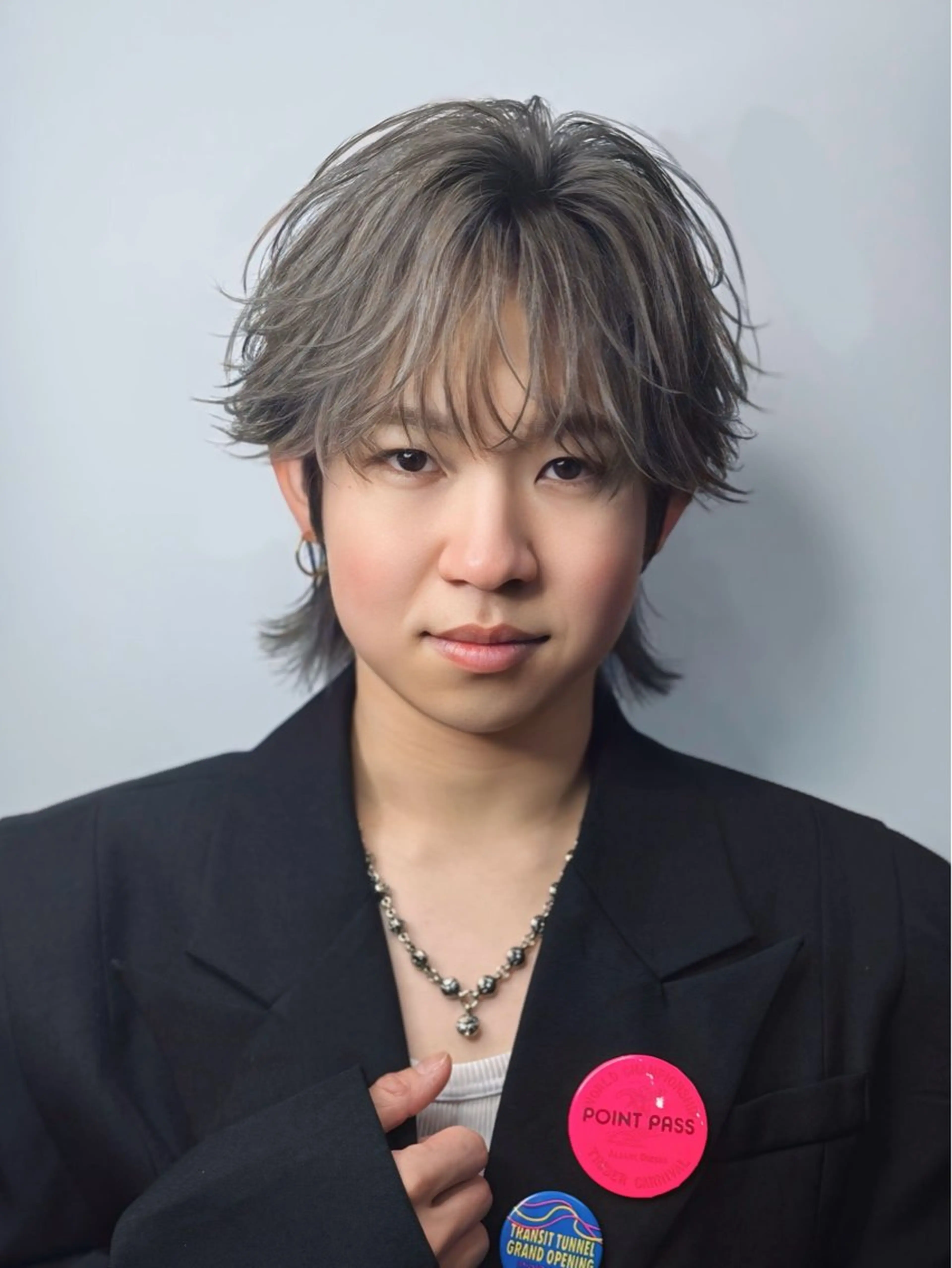 カラー メンズ ダブルカラー シルバー 米澤 流星のヘアスタイル