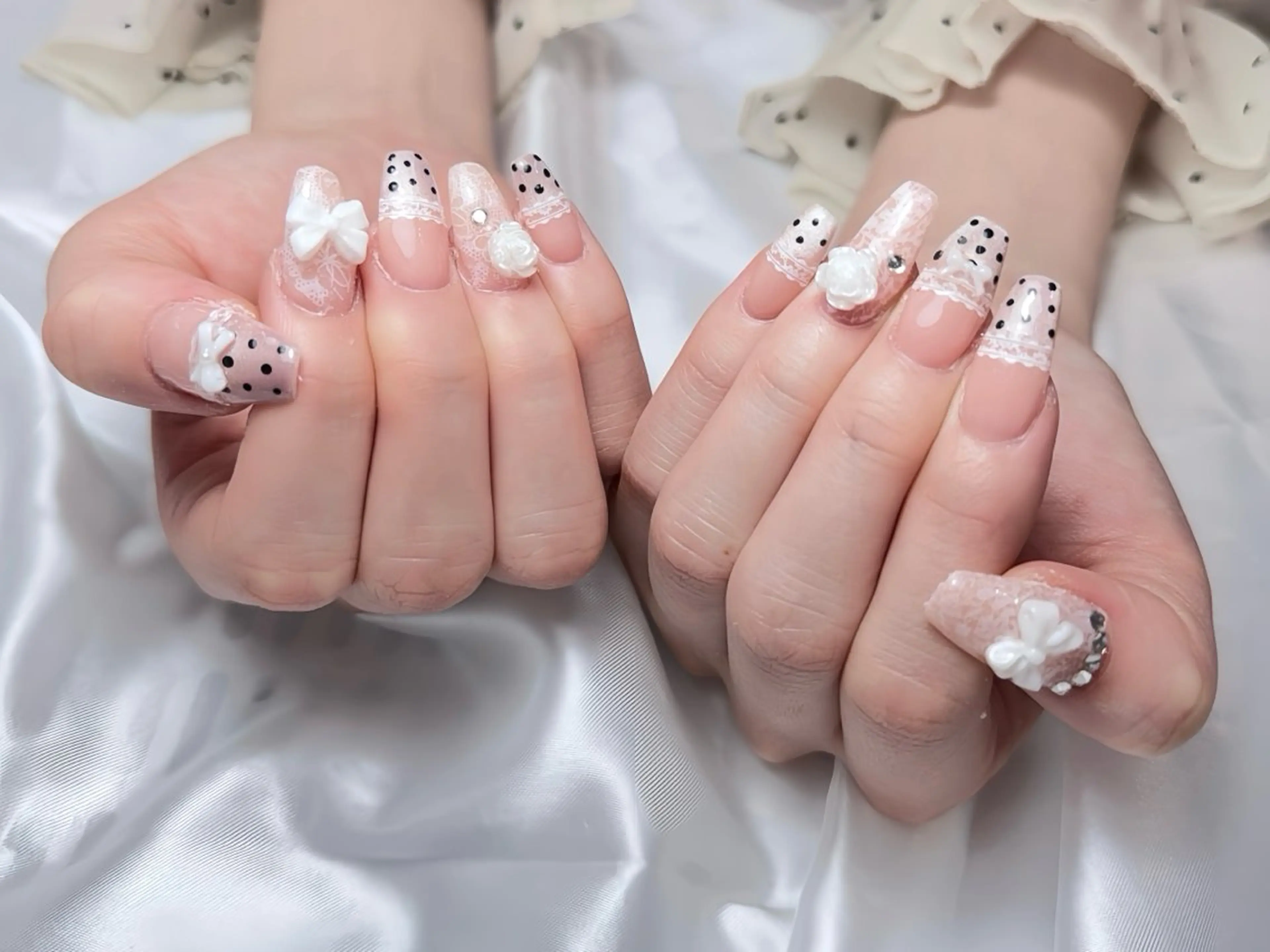 ネイル アートネイル チークネイル ジェルネイル ロングネイル マグネットネイル ハンドネイル Rin Nail 新大久保店のネイルデザイン