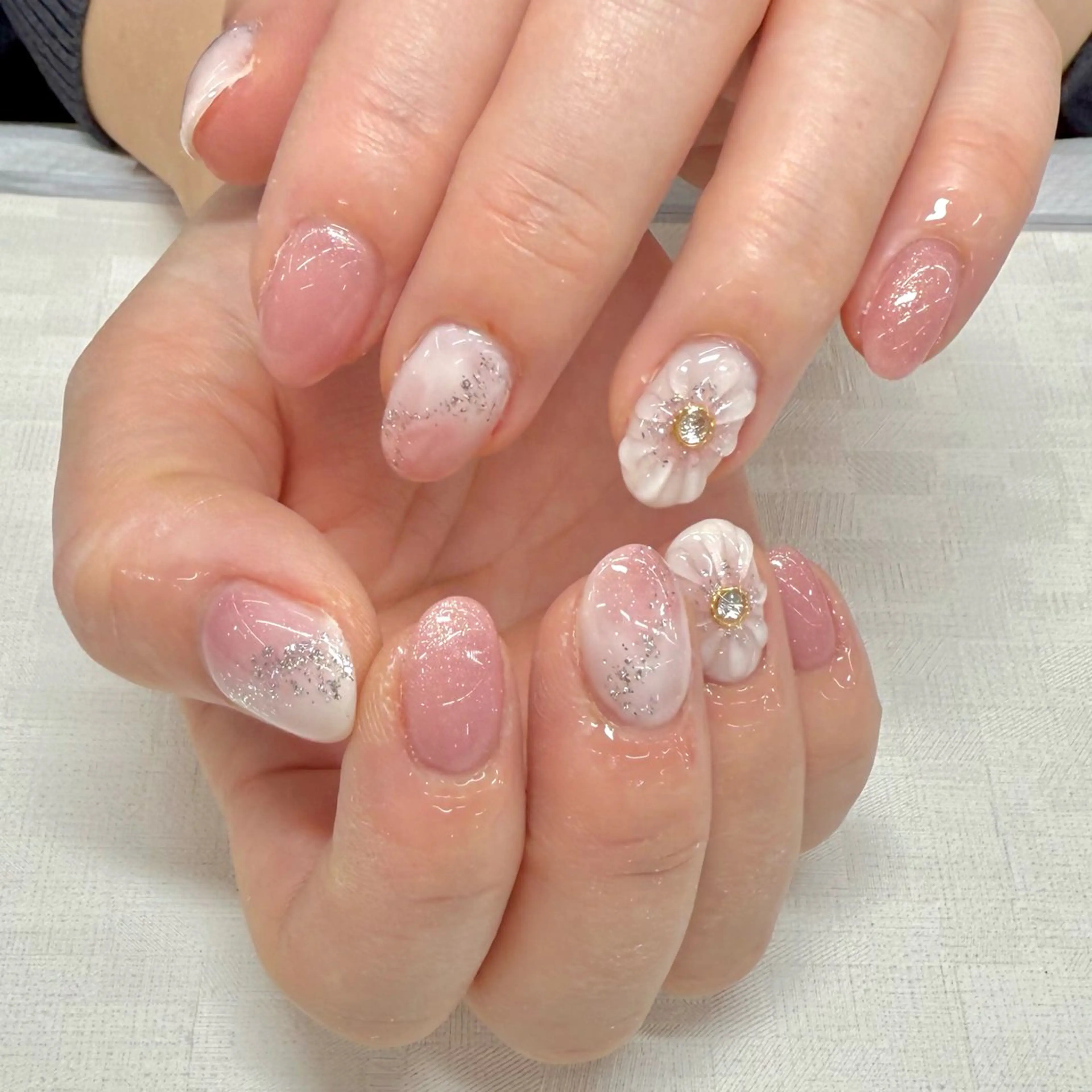 ネイル アートネイル MAXKELLY正池 白フレンチ募集🕊️のネイルデザイン