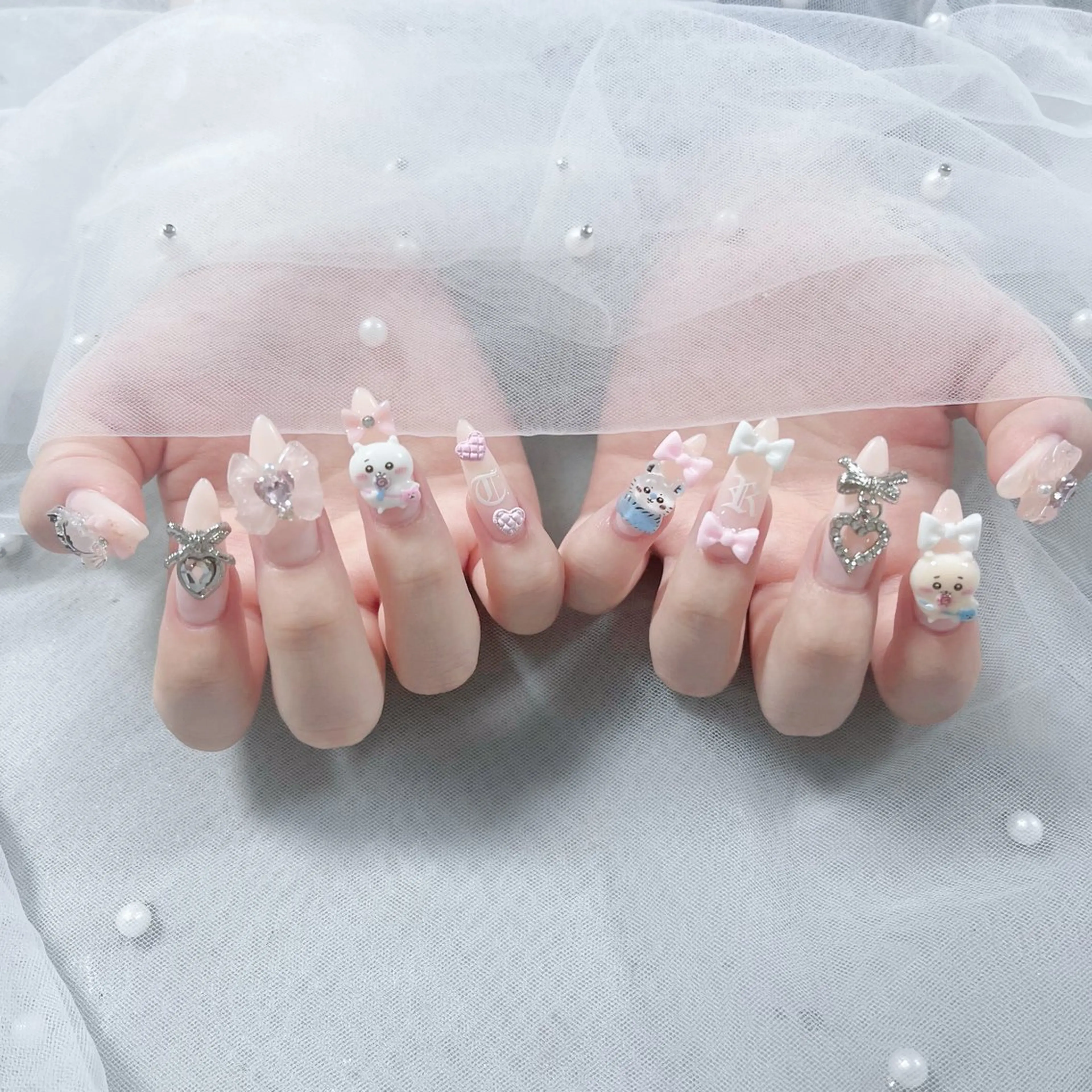 ネイル オーロラネイル クリアネイル フラッシュネイル ジェルネイル グラデーション ハンドネイル Amee Nail Salonのネイルデザイン