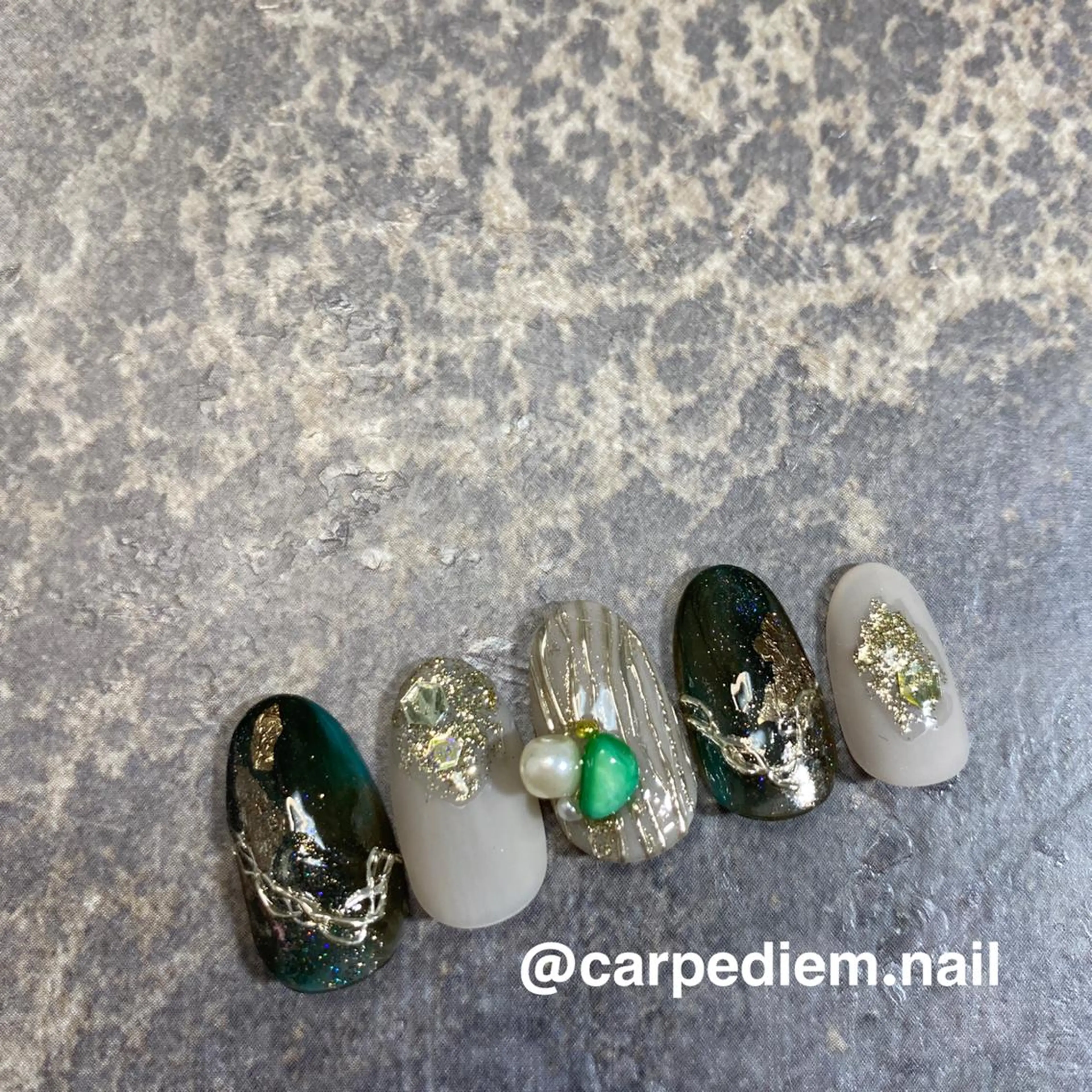 ネイル 城東区ネイルサロン carpediemのネイルデザイン