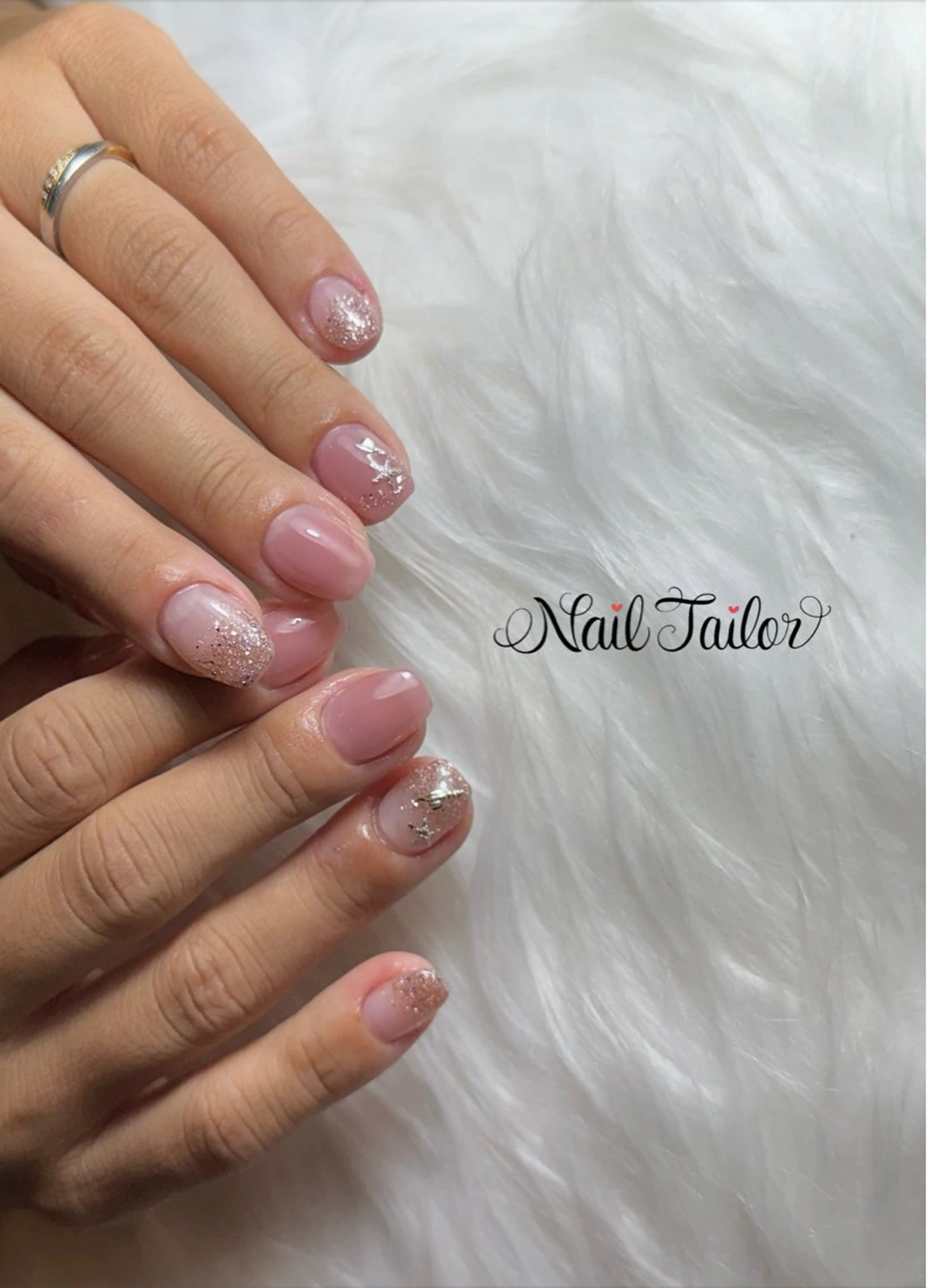 ネイル フラッシュネイル キラキラネイル ラメ(グリッター) オフィスネイル 夏ネイル ハンドネイル NailTailor ネイルテイラーのネイルデザイン