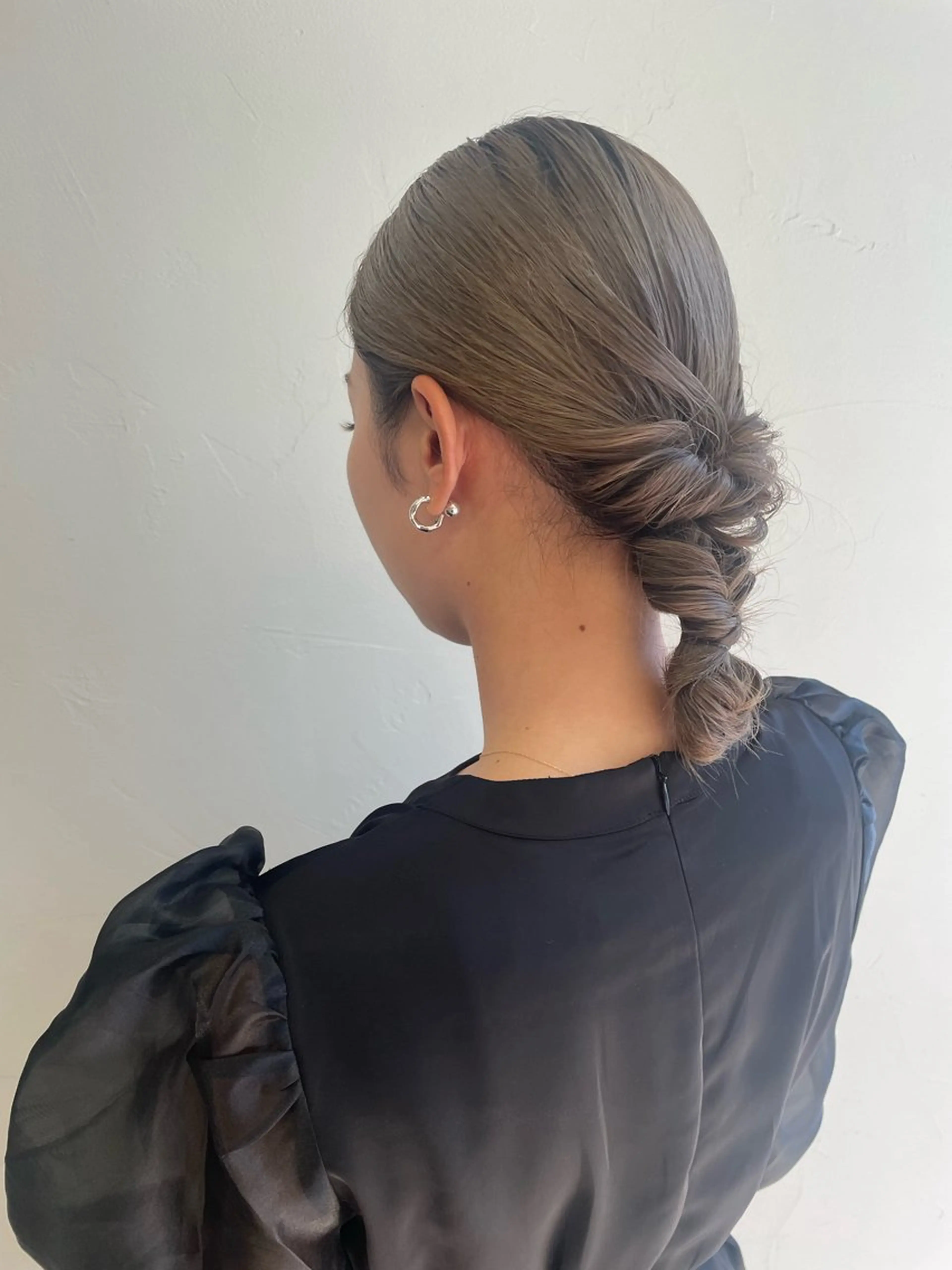 ヘアアレンジ 結婚式・ブライダル ヘアセット ツヤ感カラー✨/ 顔周りカット西川絢音のヘアスタイル