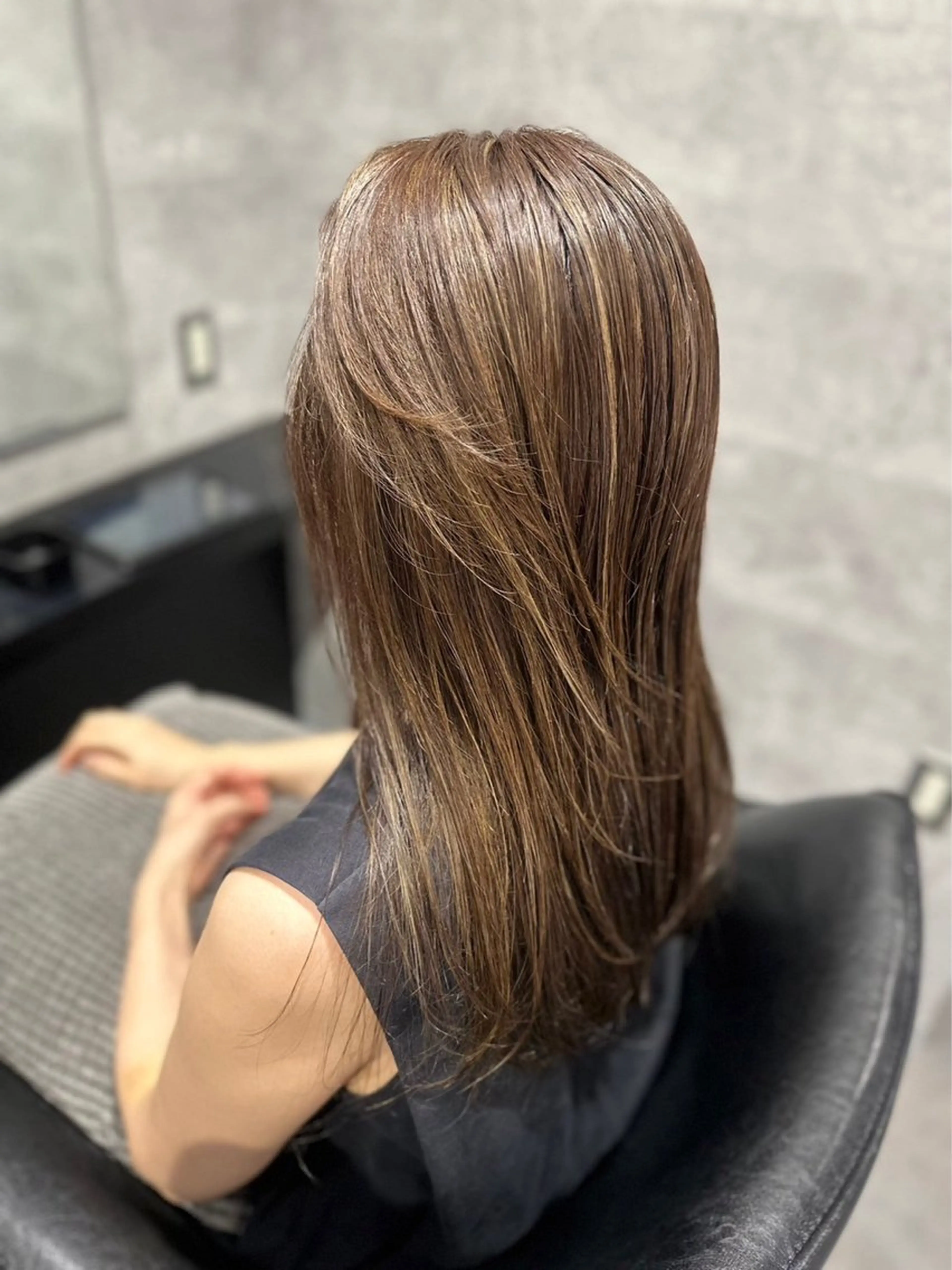 ロング カラー ヘアカラー 柔らかい透明感カラー 髪質改善/神戸のヘアスタイル