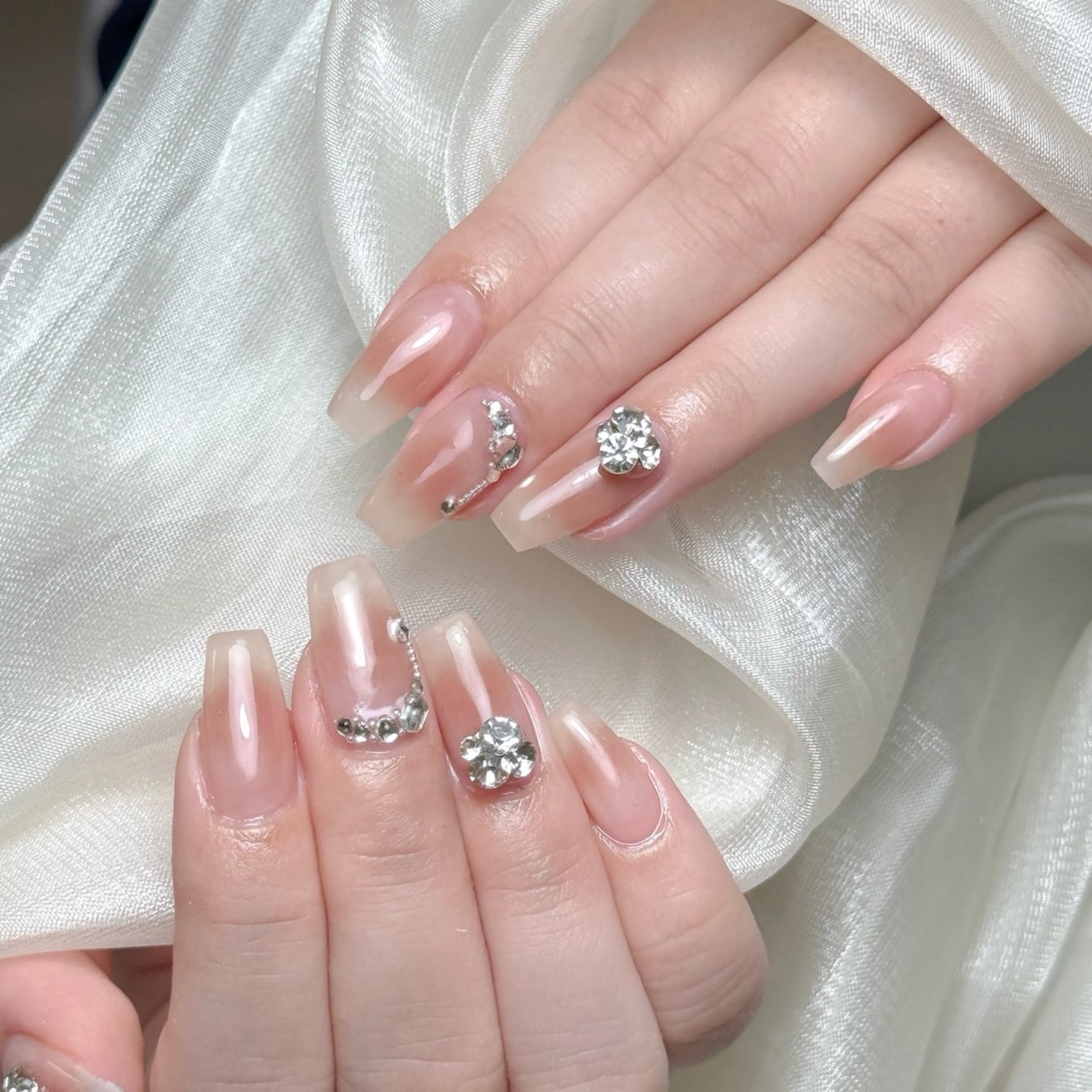 ネイル Maggie Nail🦩のネイルデザイン