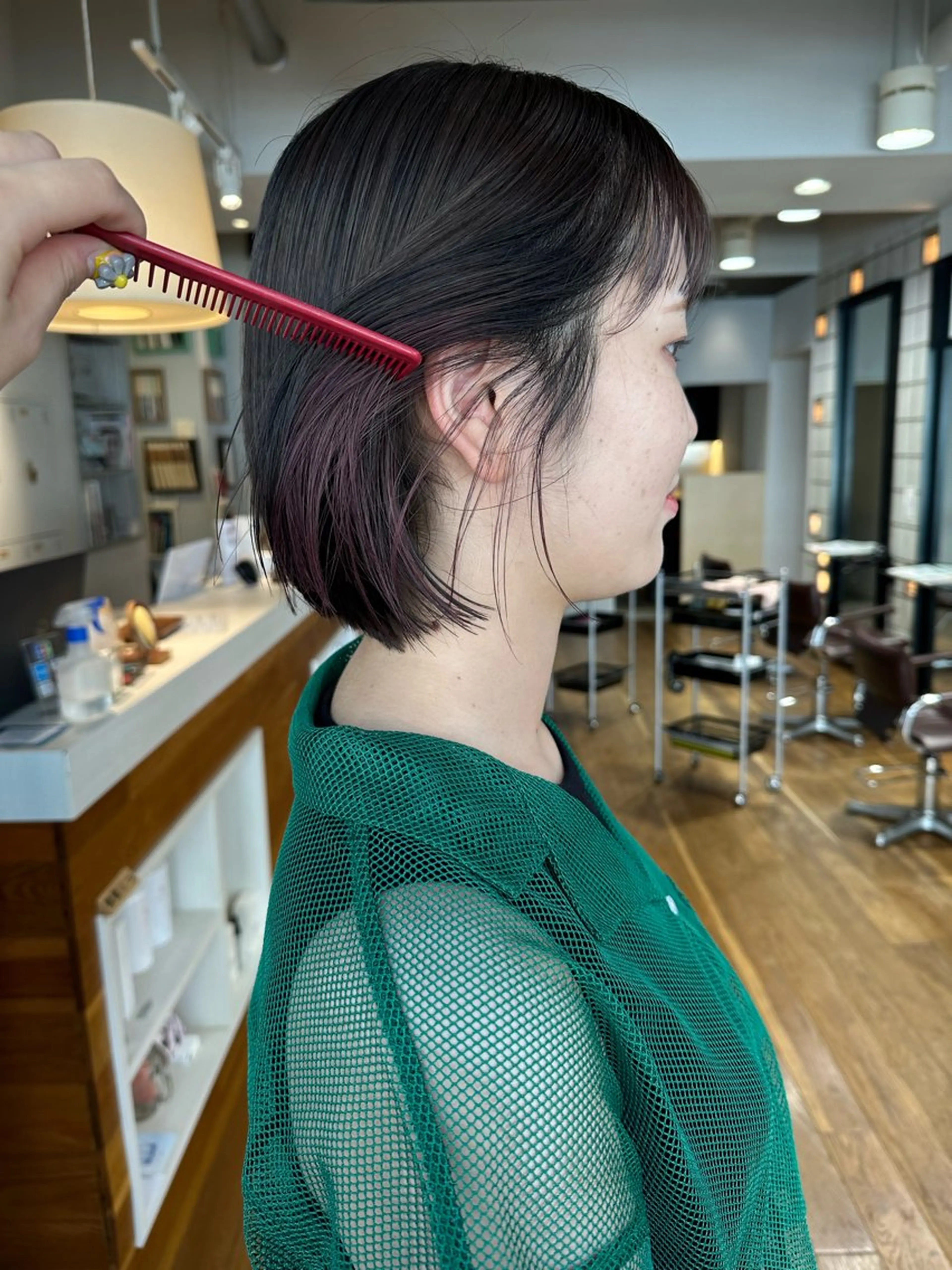 ミディアム カラー ラベンダーカラー ボブ ヘアカラー 塩澤 榛奈のヘアスタイル