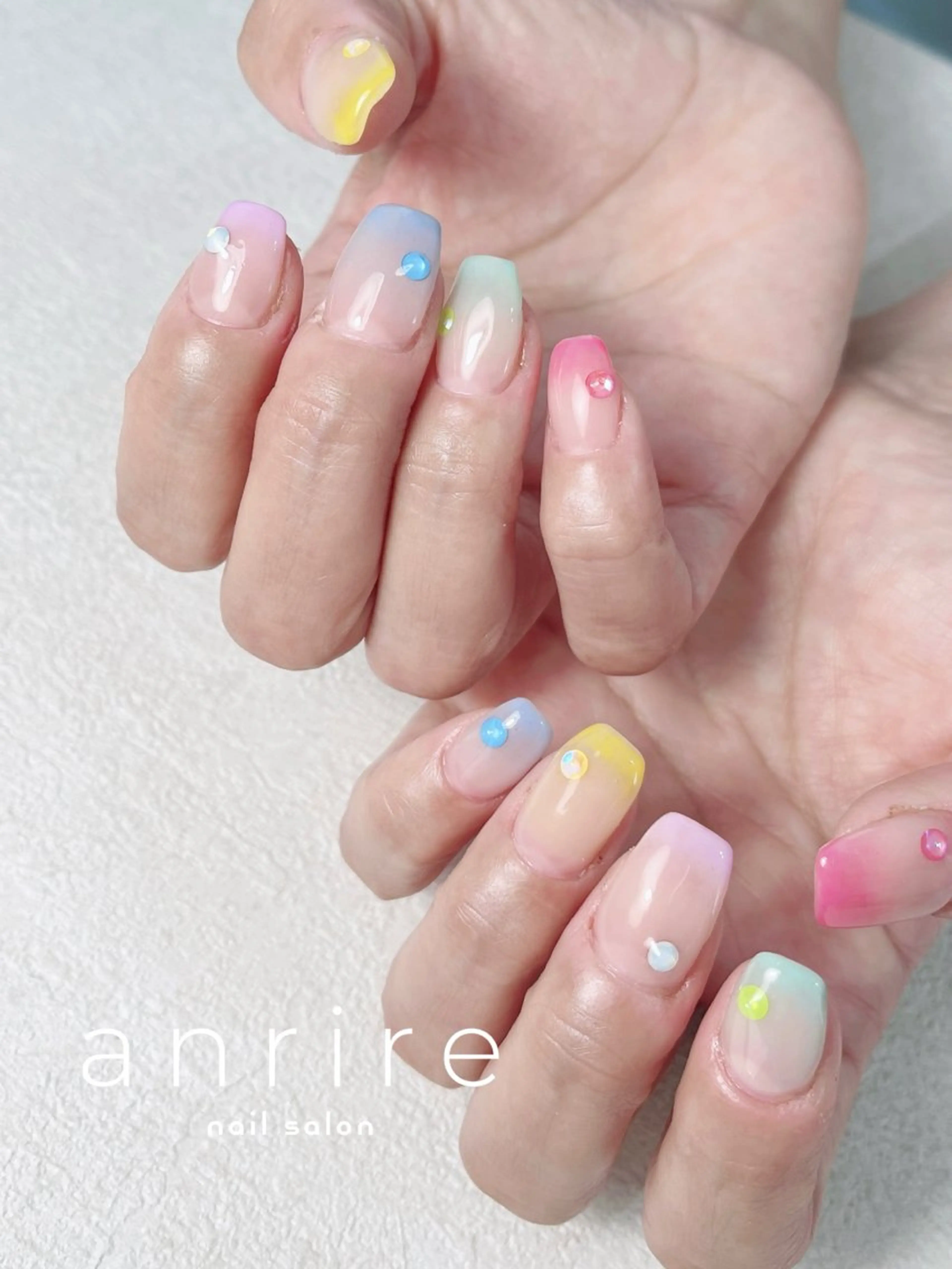 ネイル ジェルネイル グラデーション パラジェル パステルネイル ストーンネイル ハンドネイル nailsalon anrireのネイルデザイン