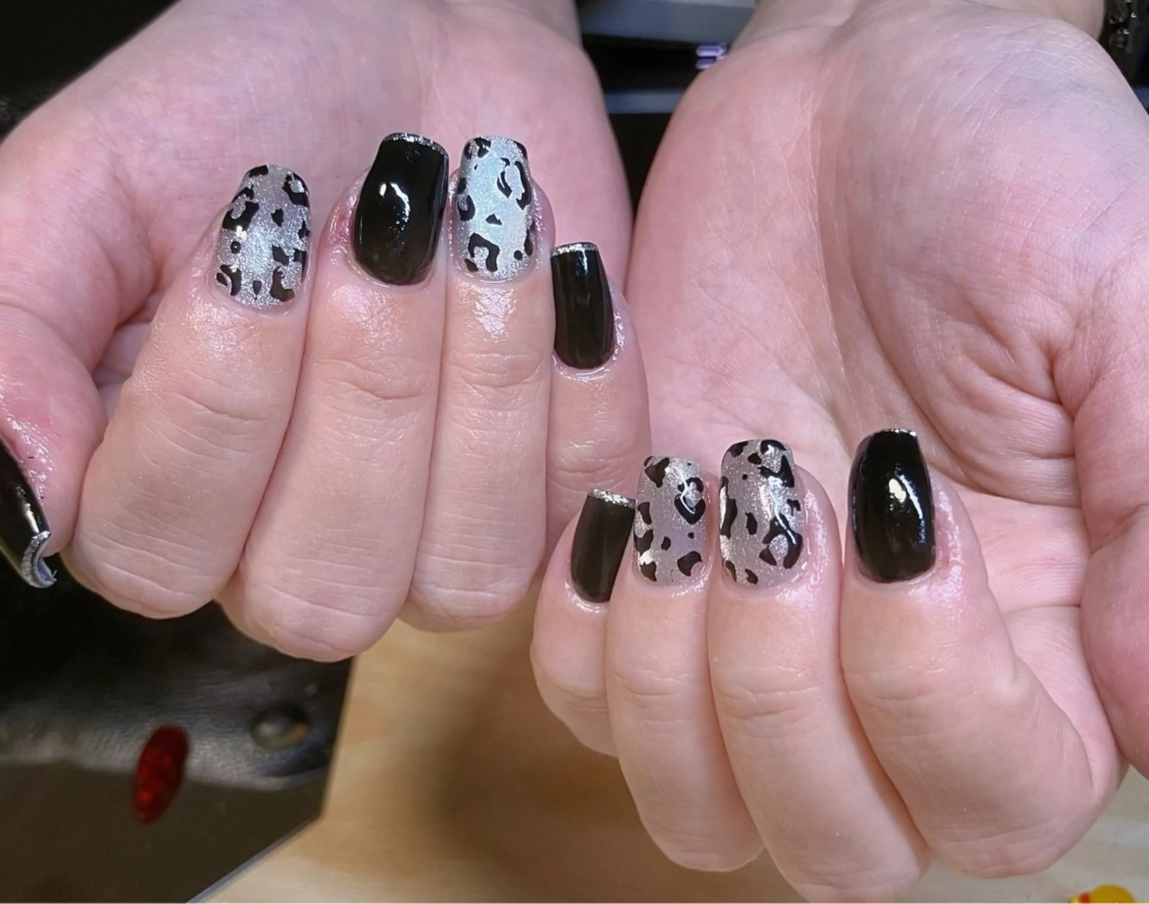 ネイル アートネイル ジェルネイル キラキラネイル マグネットネイル 大理石ネイル(マーブル) 孔 ジンシェンのマツエク・マツパデザイン