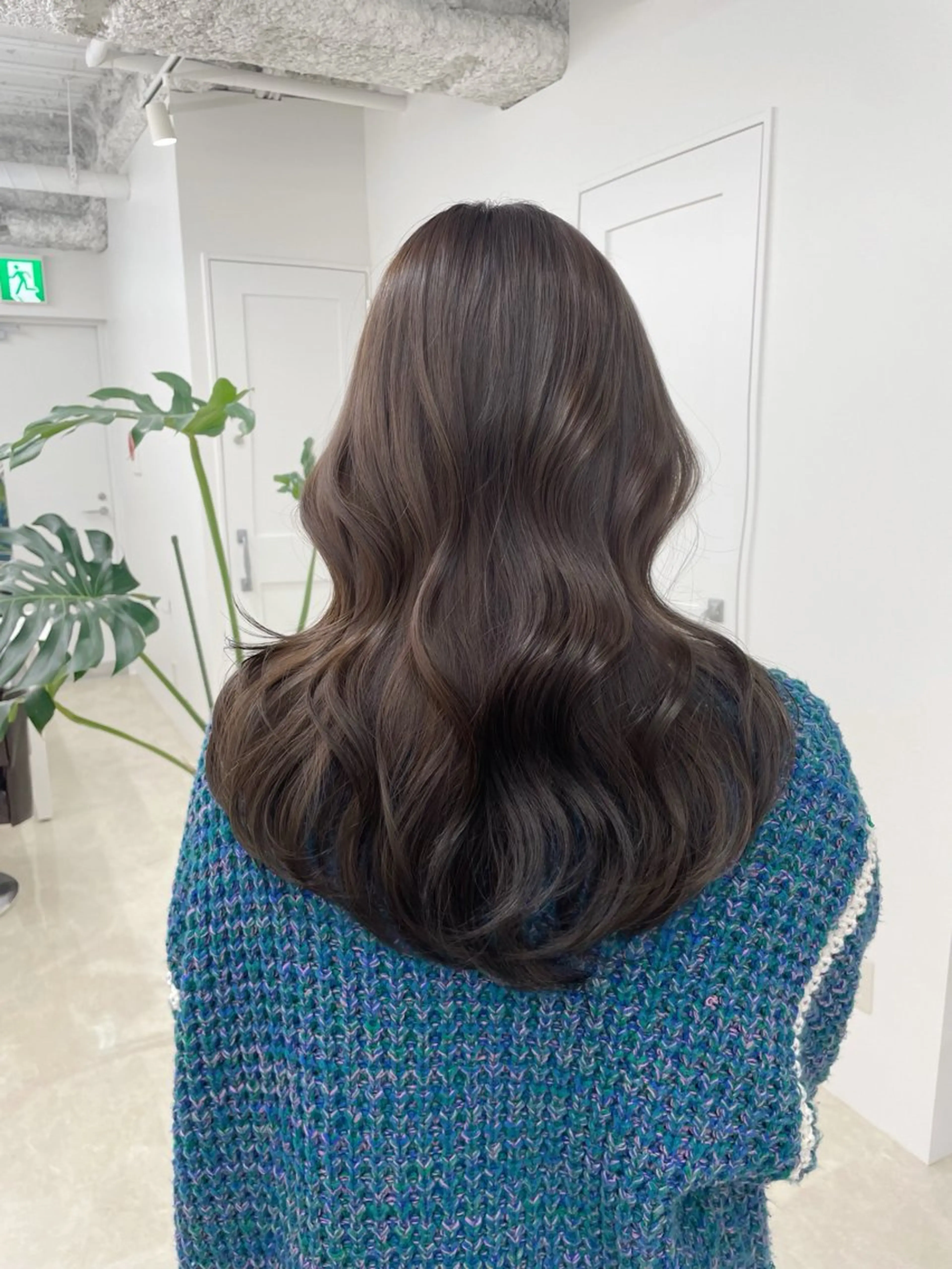 ロング カット ヘアカラー トリートメント ヘアセット 新宿/韓国ヘア/ 髪質改善ストレートのヘアスタイル