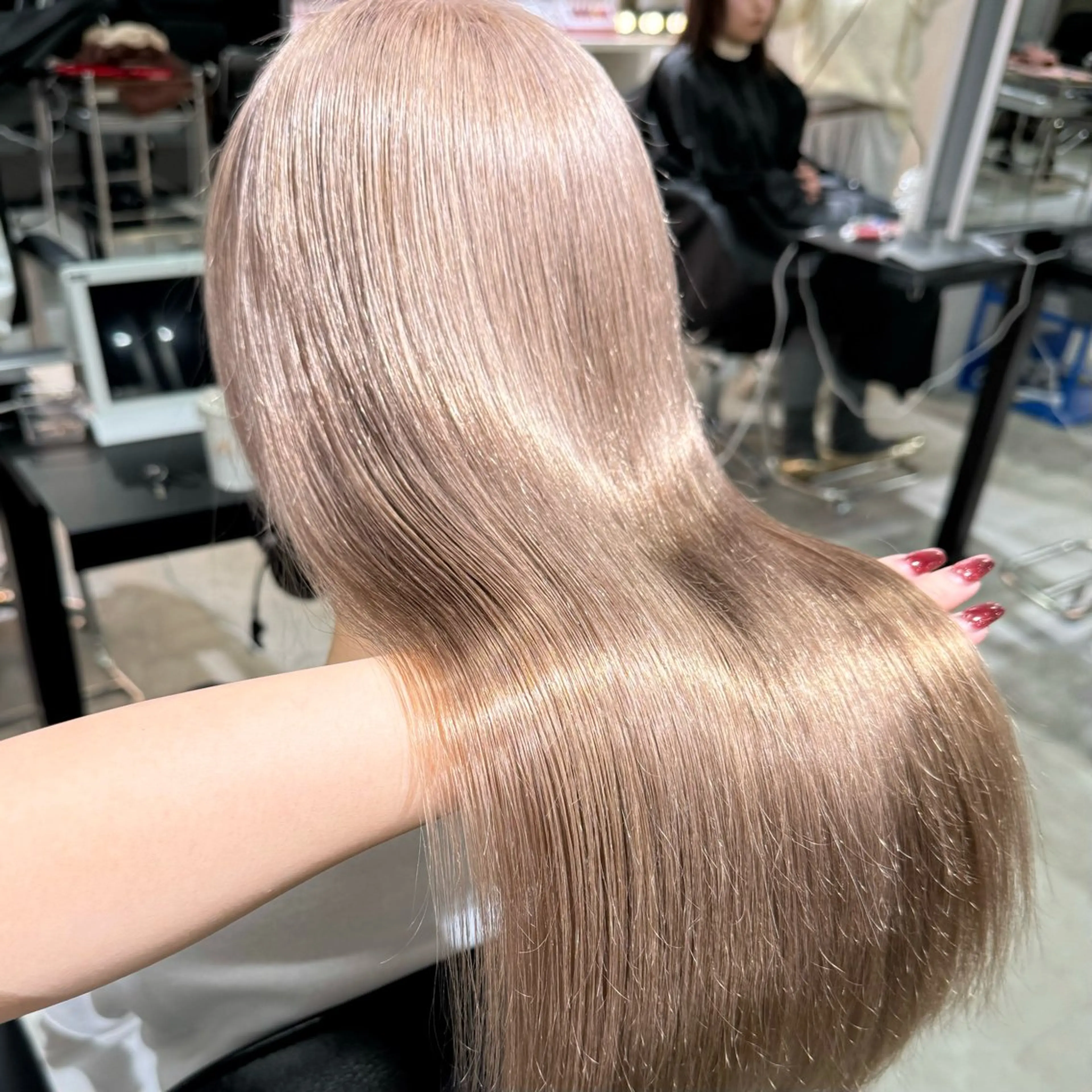 セミロング カラー カット ヘアカラー 🎀ミルクティー/暖 色×レイヤー/マリアのヘアスタイル