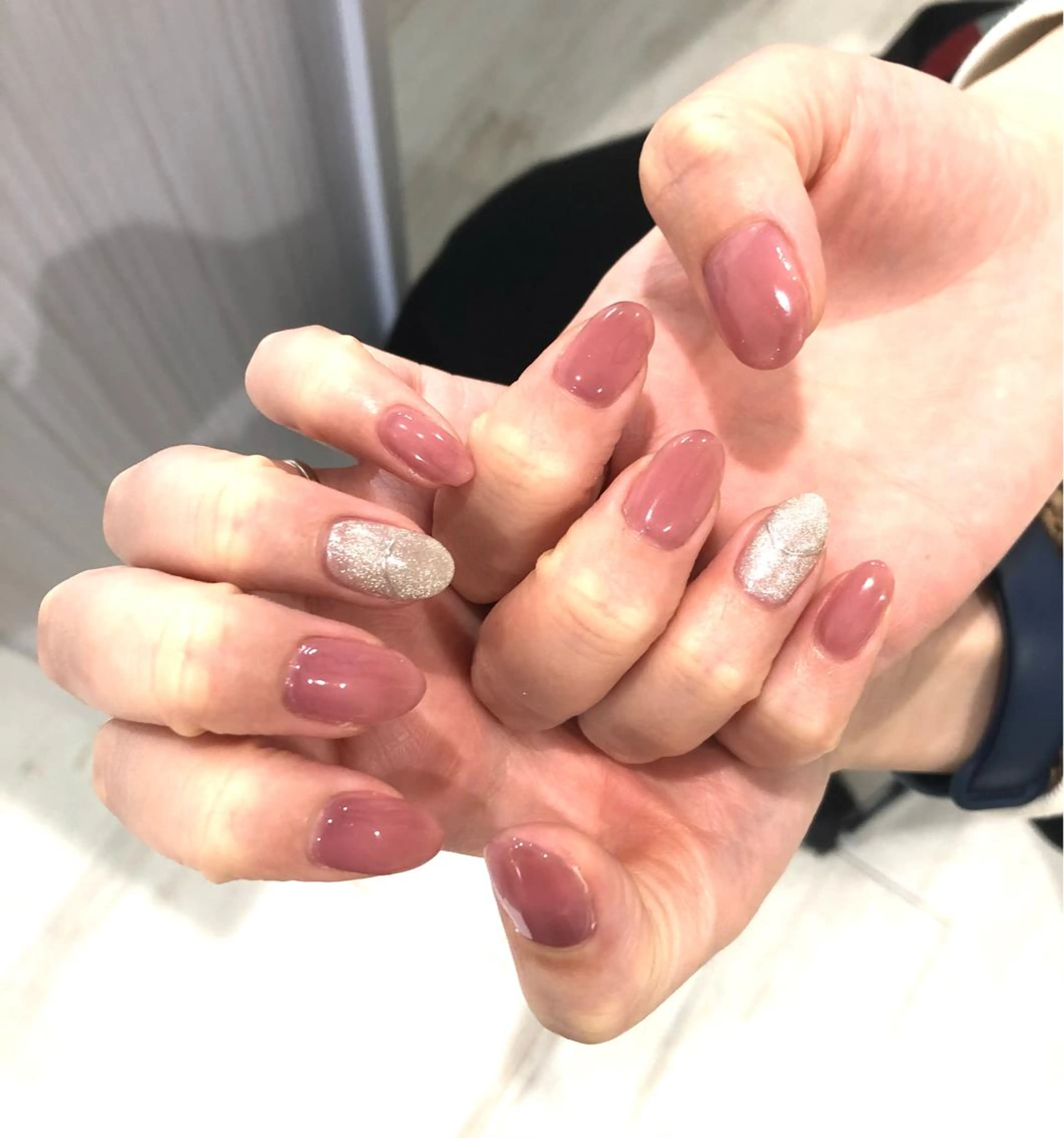 ネイル 入学式 フラッシュネイル フレンチネイル 卒業式 ラメ(グリッター) Ｈ3（エイチスリー）所属・H3 hitoのネイルデザイン