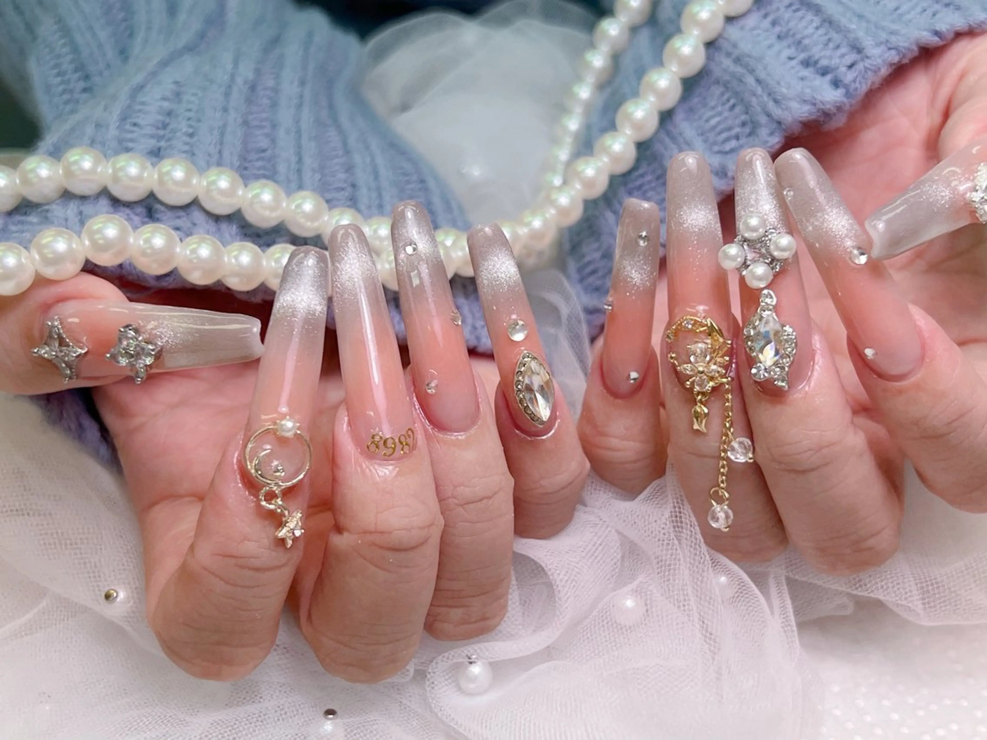 ネイル lucky nail 歌舞伎町のネイルデザイン