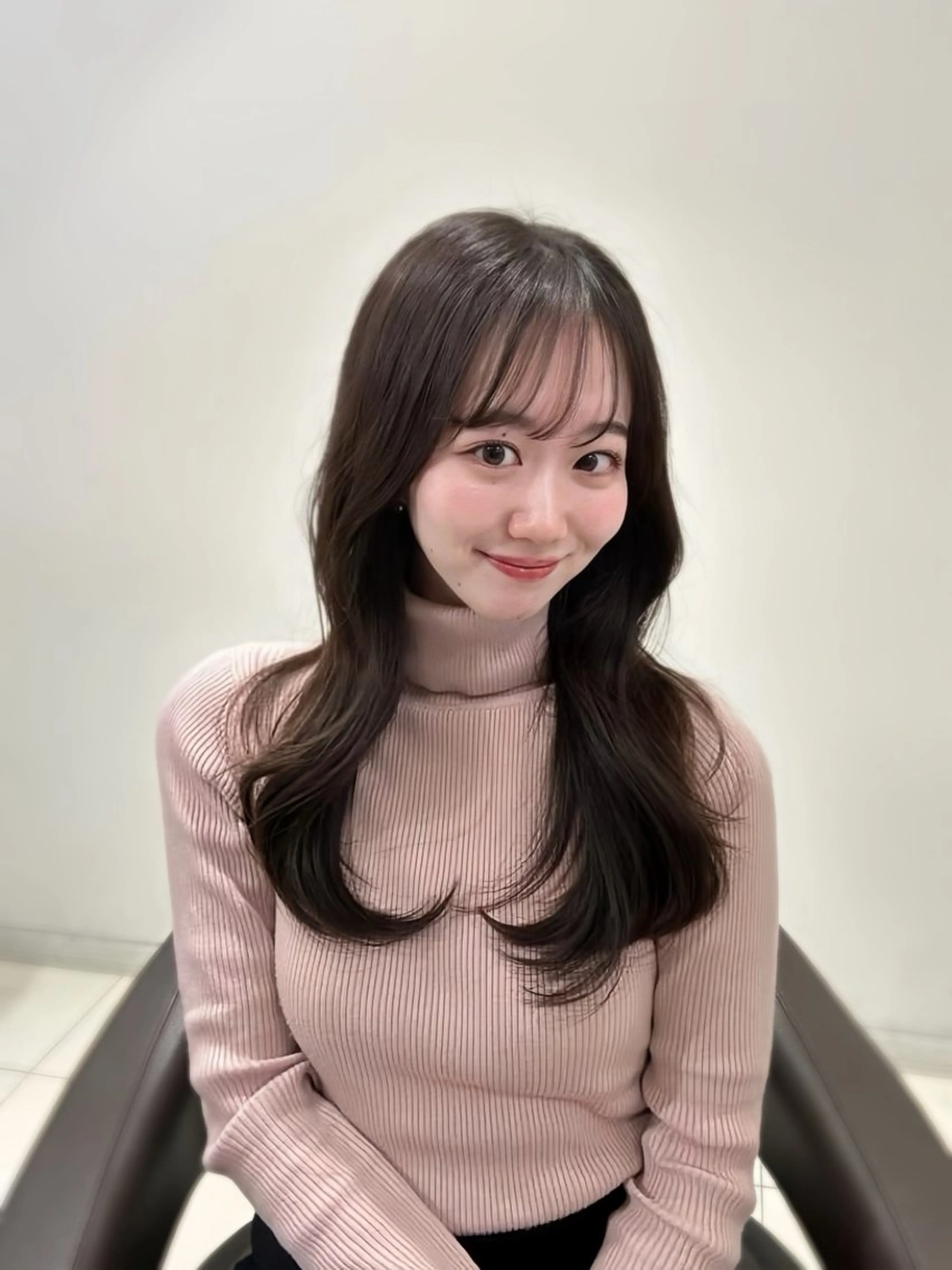 セミロング 岡山 愛のヘアスタイル