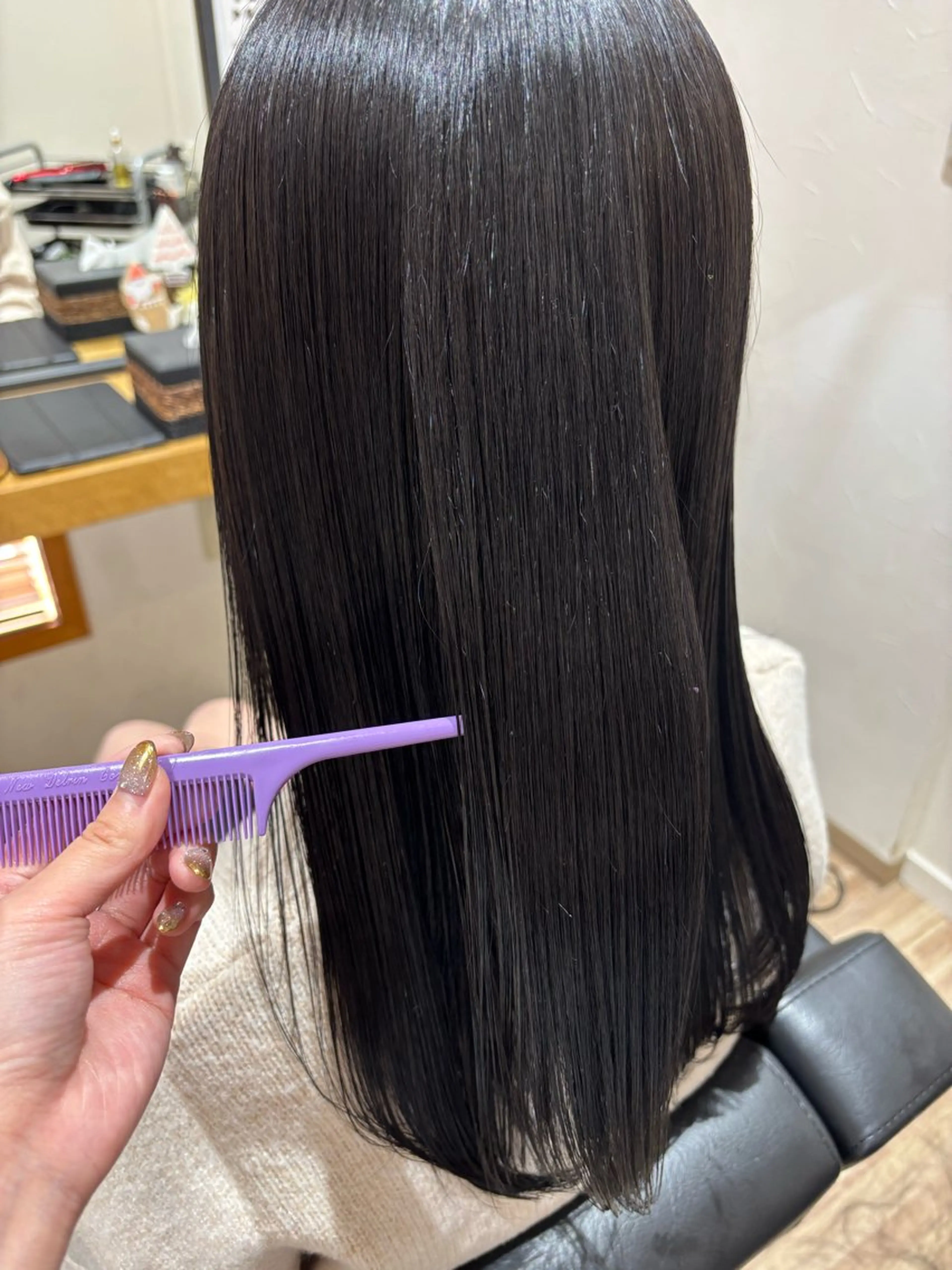 ミディアム 髪質改善 カット ヘアカラー 縮毛矯正 吉田 千洸のヘアスタイル