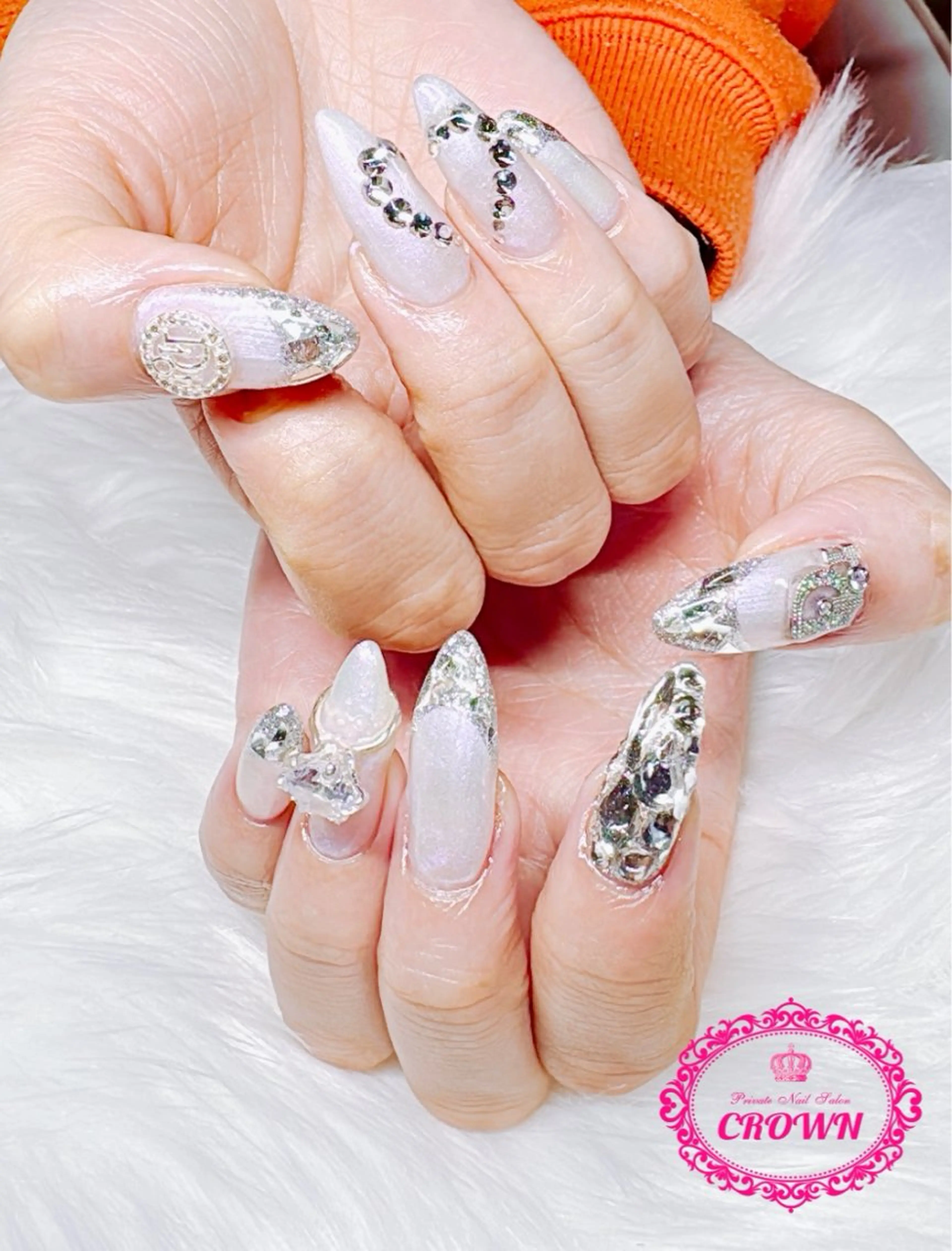 ネイル CROWN プライベートサロンのネイルデザイン