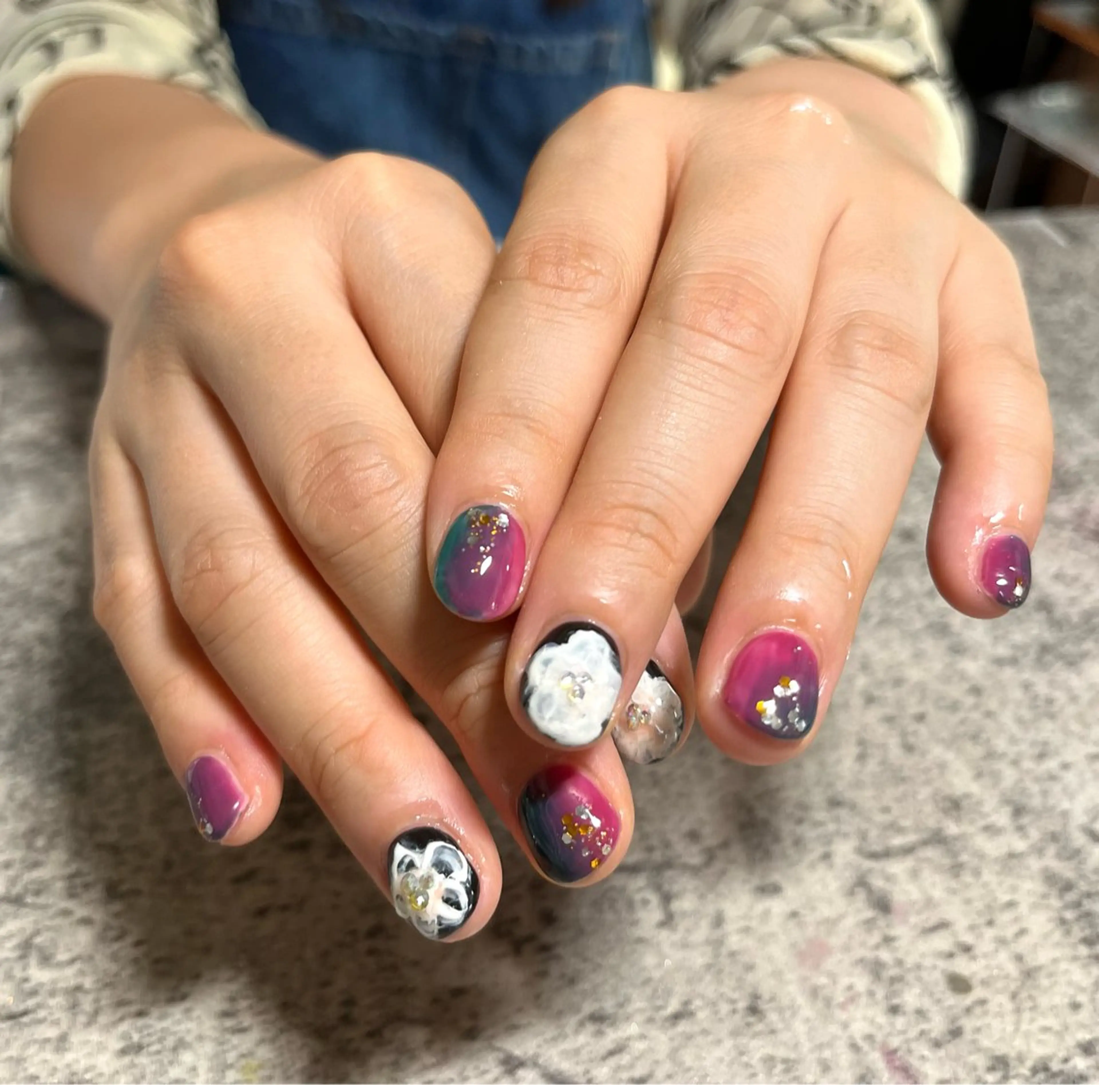ショート 2DY NAIL SALONのネイルデザイン