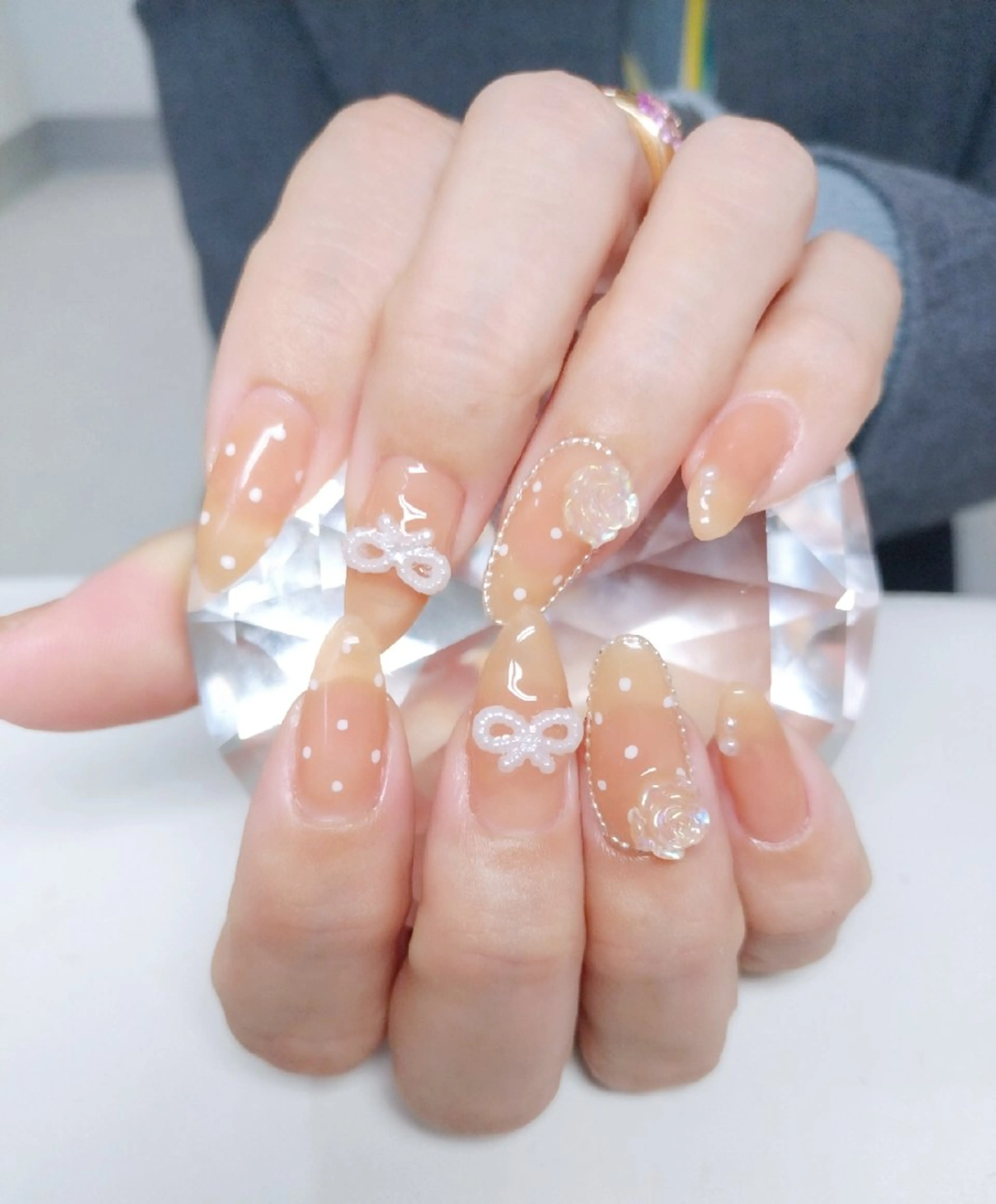 ネイル 持ち込み リボン ワンホンネイル Shine Nailのネイルデザイン