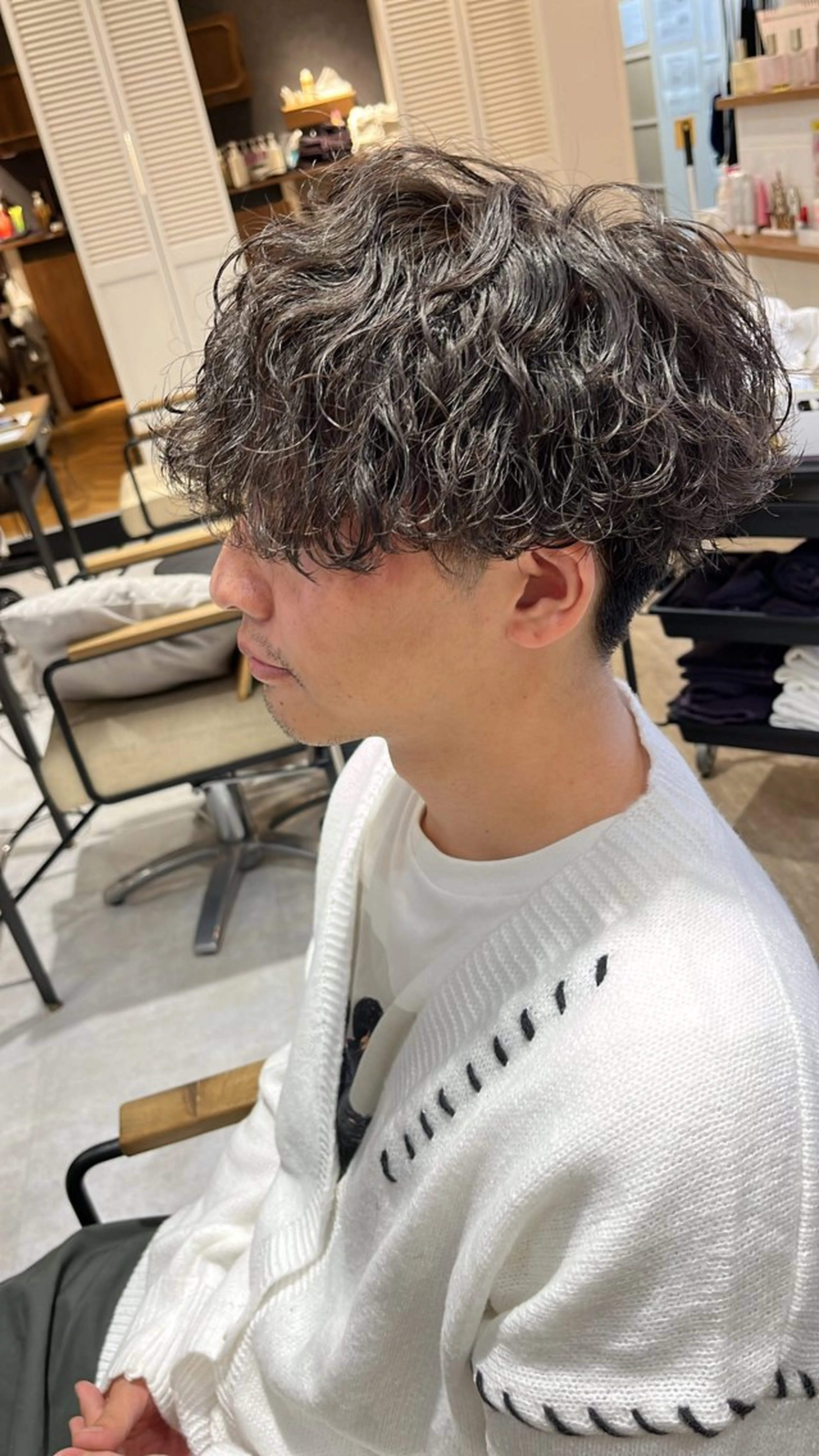 メンズ 波巻きパーマ 高橋 柊和のヘアスタイル