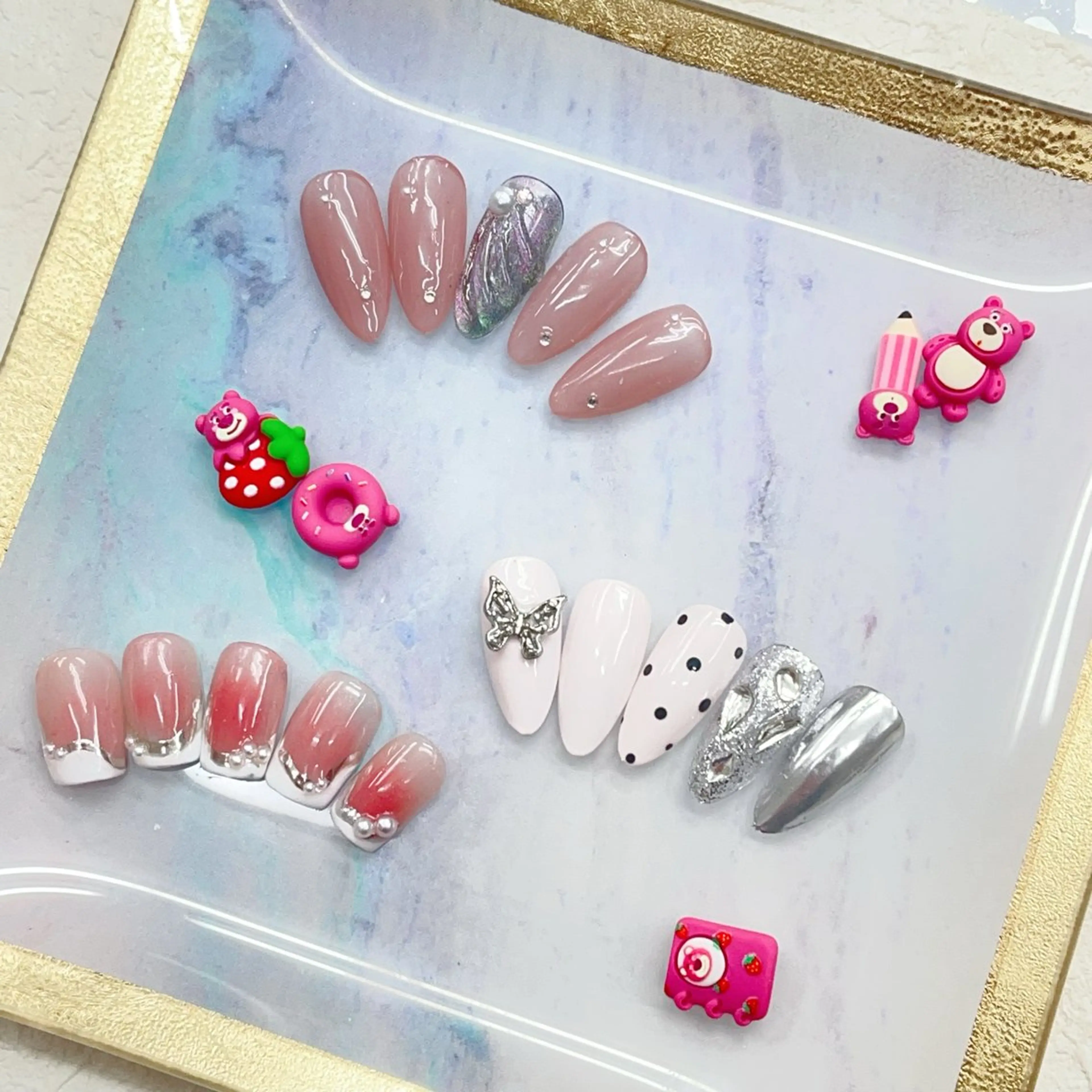 メンズ ネイル アートネイル フレンチネイル ジェルネイル キラキラネイル パラジェル Bloom スカルプ専門店のネイルデザイン