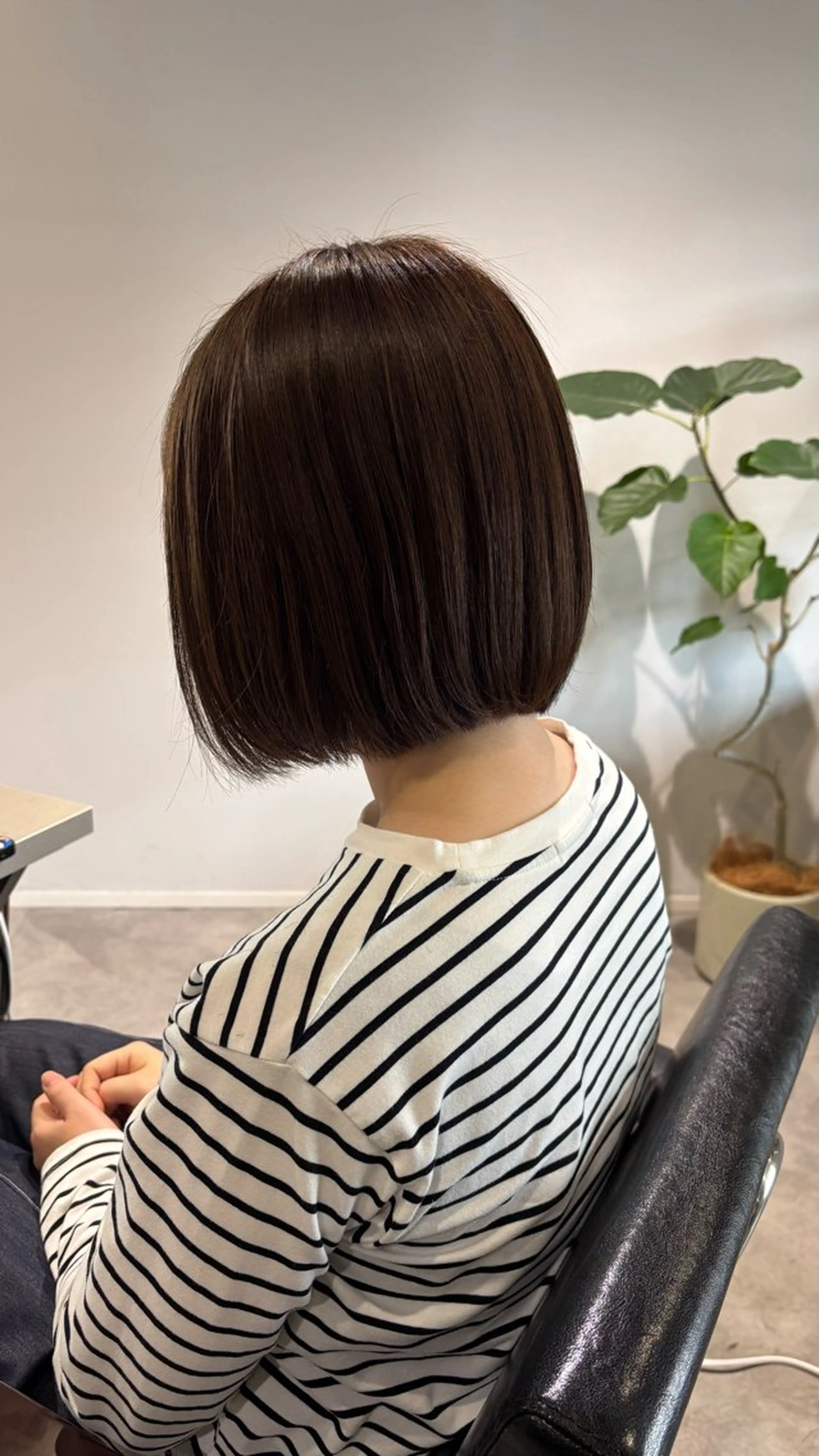 ミディアム ボブ カット YURINO /ボブ ベージュ/ハイトーンのヘアスタイル