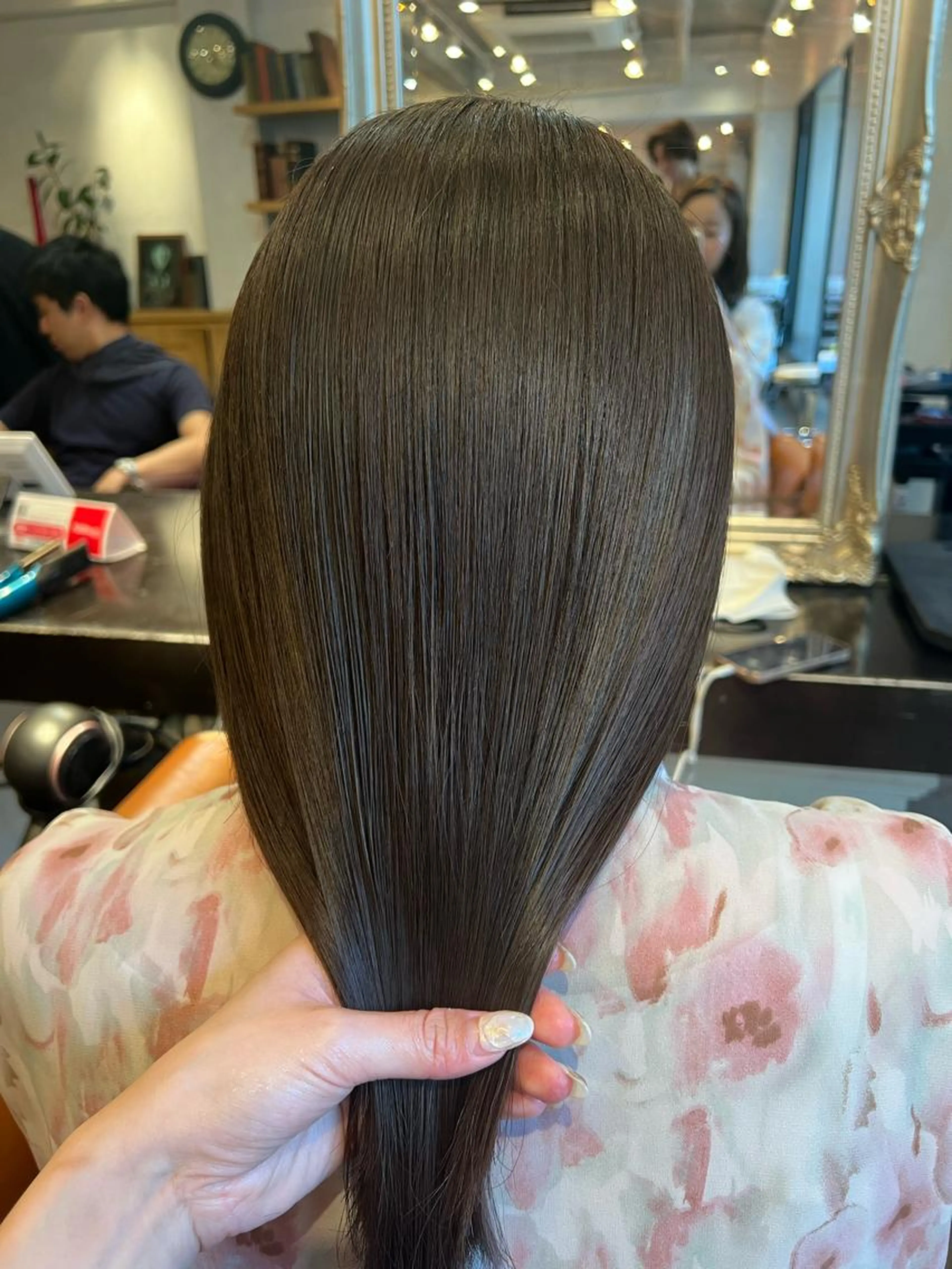 似合わせ小顔カット✂︎×透明感シルクカラー❤︎×超音波アイロン付きAujua上質トリートメント✨の写真