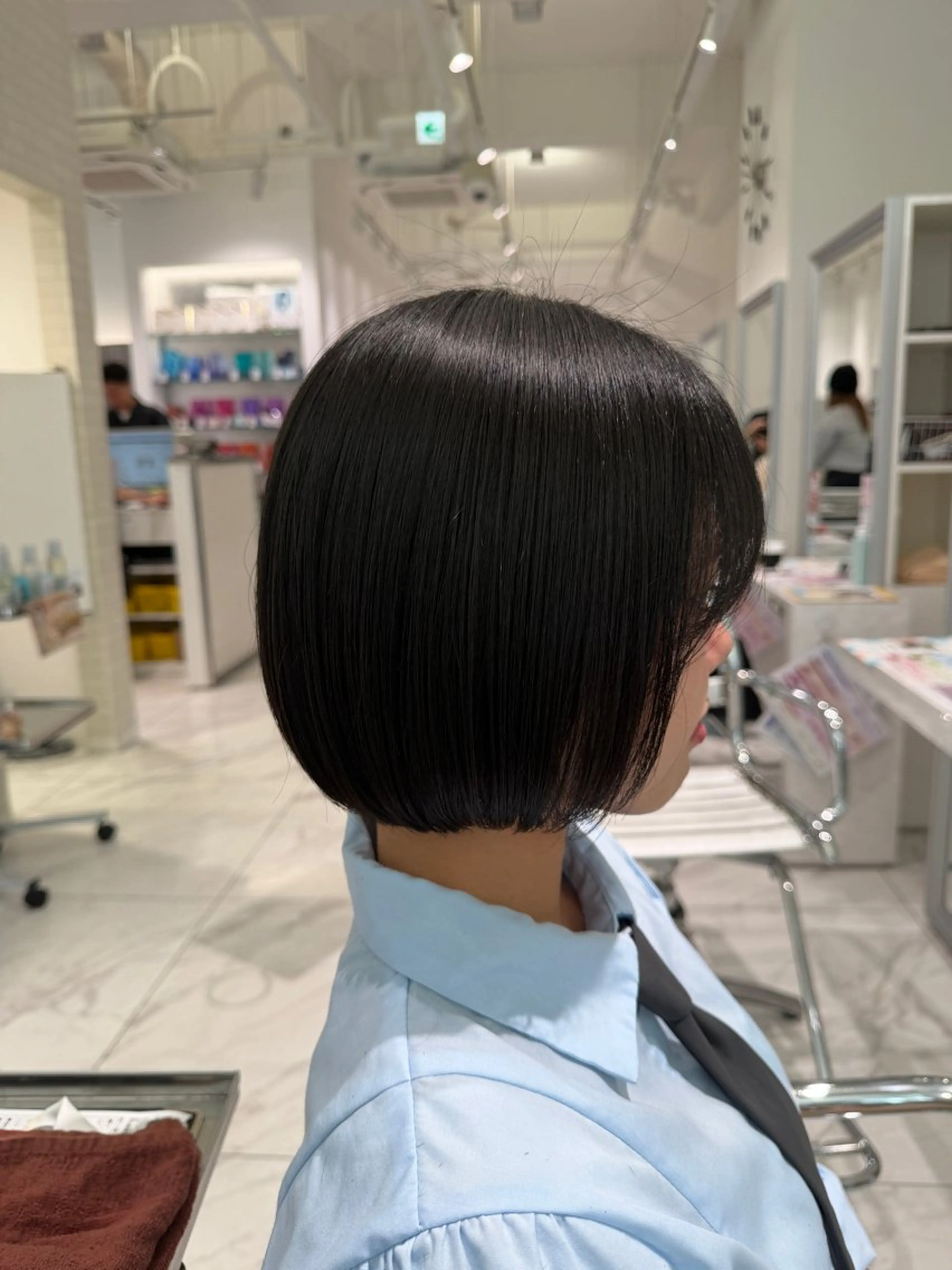 ショート ボブ 村泉 心のヘアスタイル