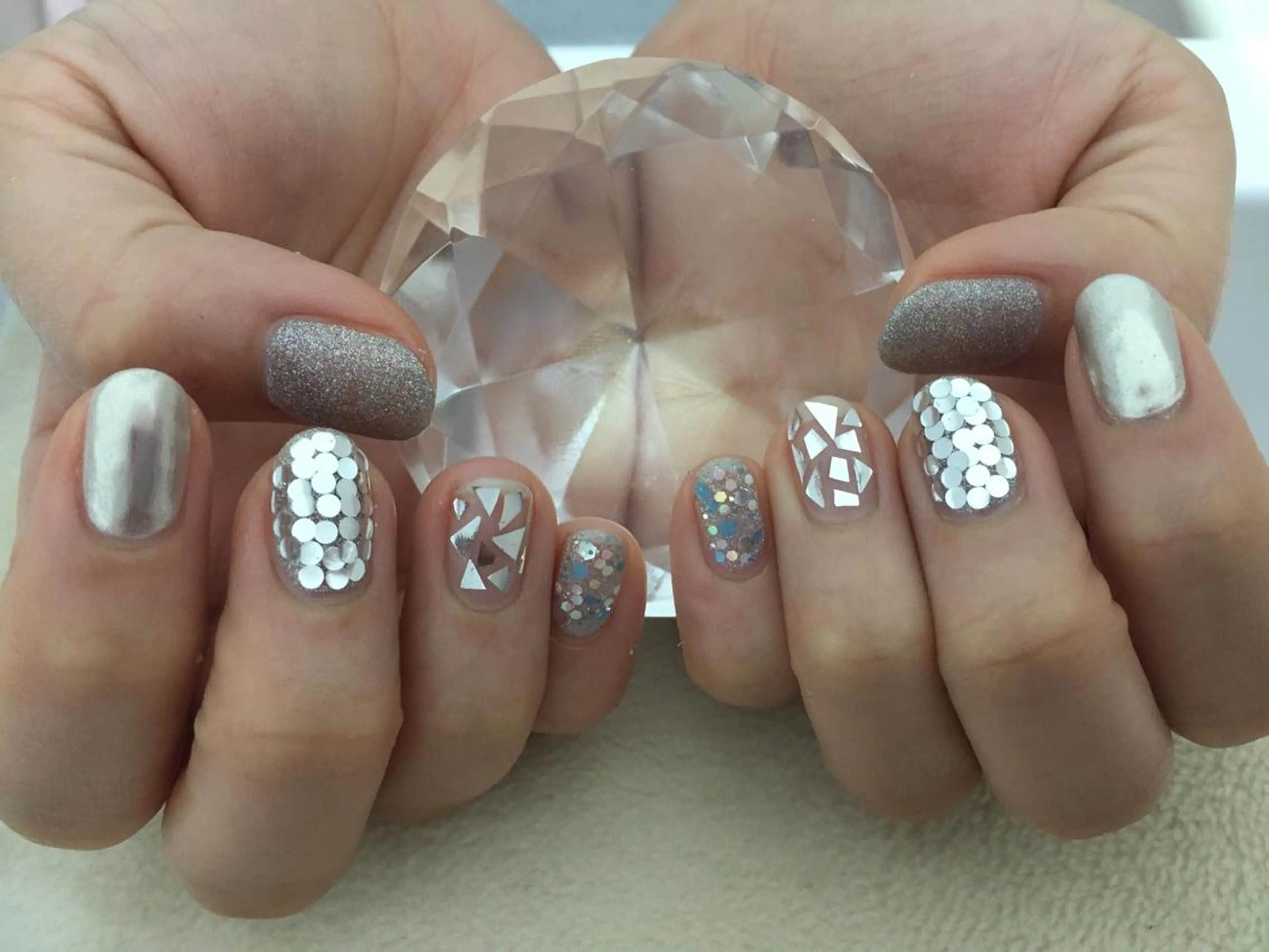 ネイル ミラーネイル Sympa 𝓜iwako🐰ᩚのネイルデザイン