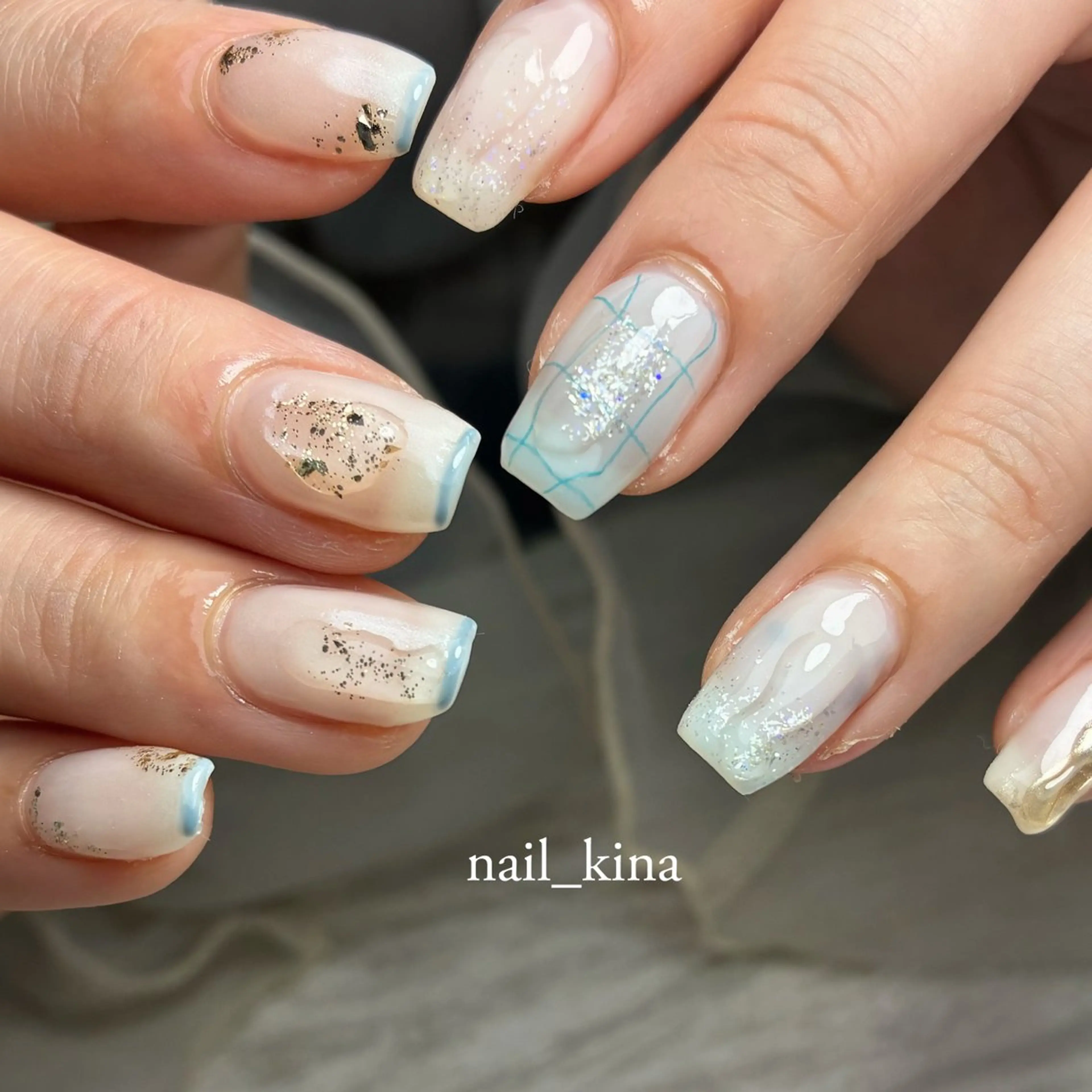 ネイル ジェルネイル 氷ネイル・うるうるネイル 水色 マグネットネイル パラジェル nail_ kinaのネイルデザイン
