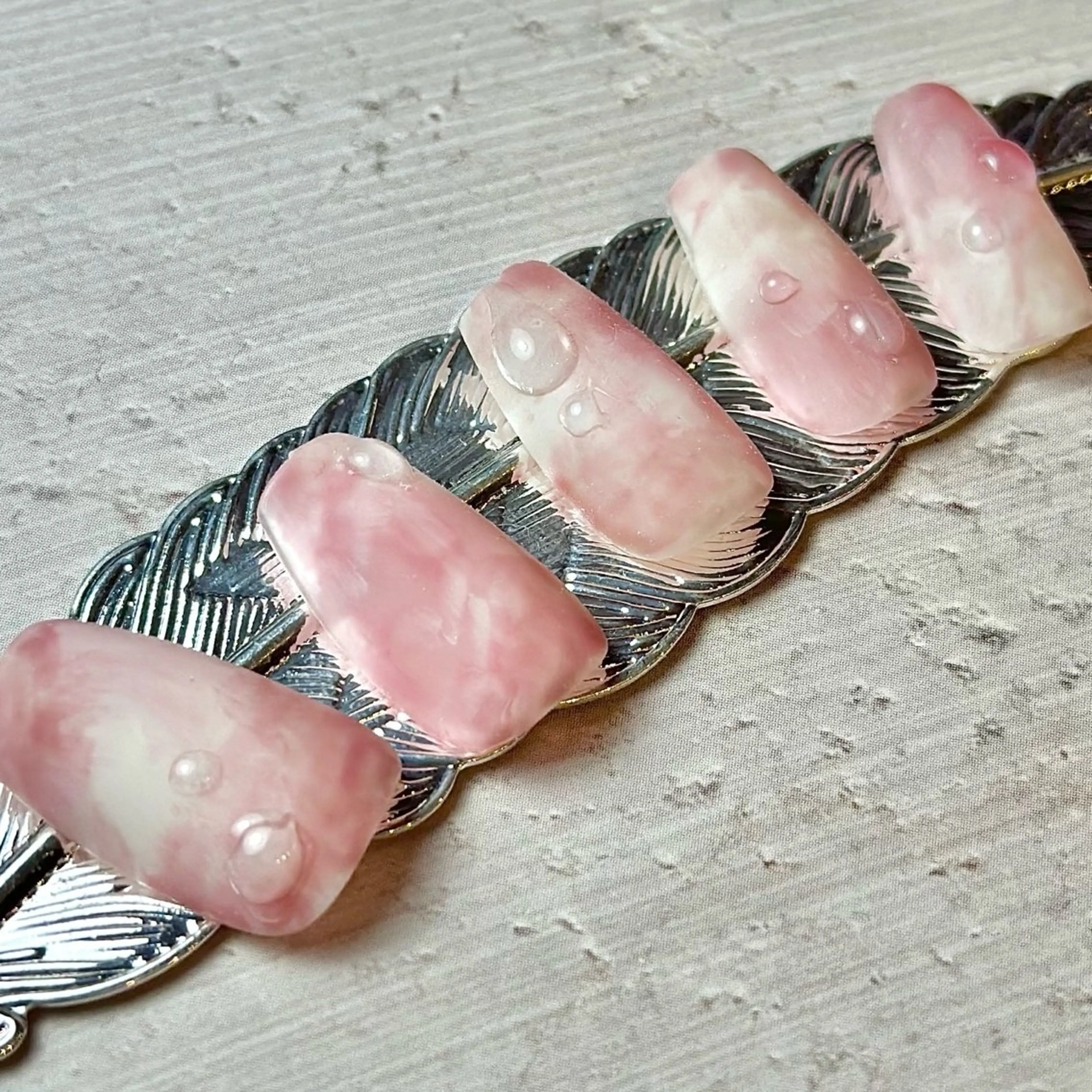 ネイル ピンキー 池田公園店のネイルデザイン