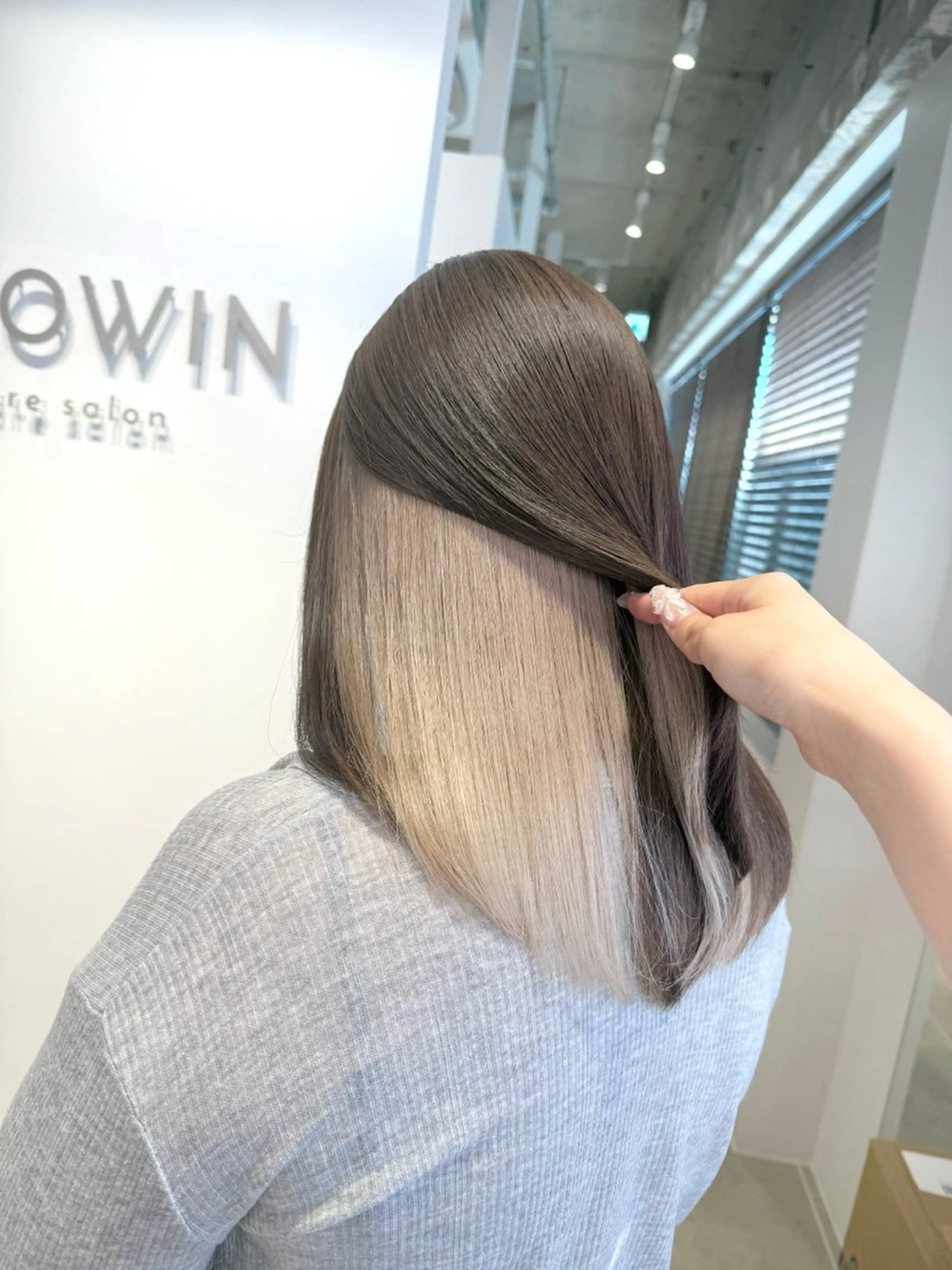 セミロング カラー 🩰透明感カラー♡ UTA🩰のヘアスタイル