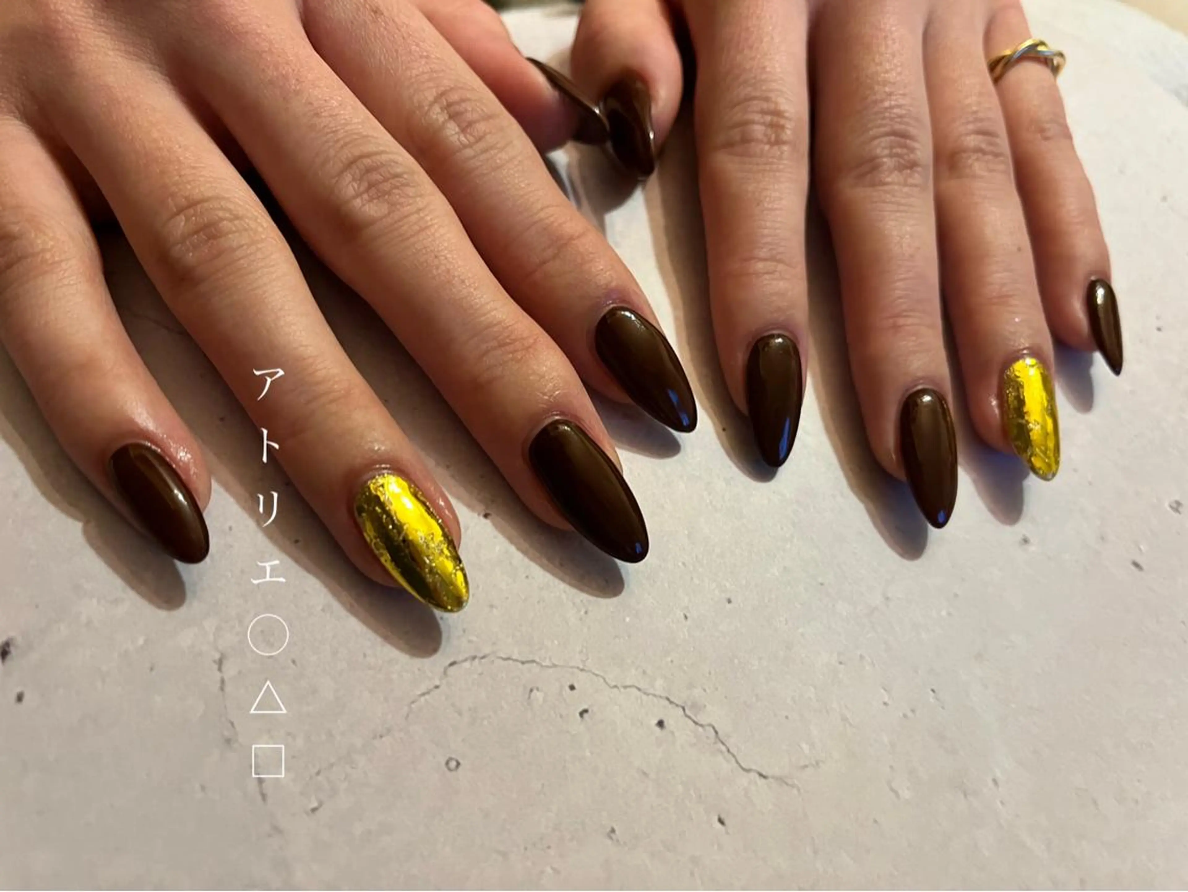 ネイル ゴールド ハンドネイル アトリエ ○△□のネイルデザイン