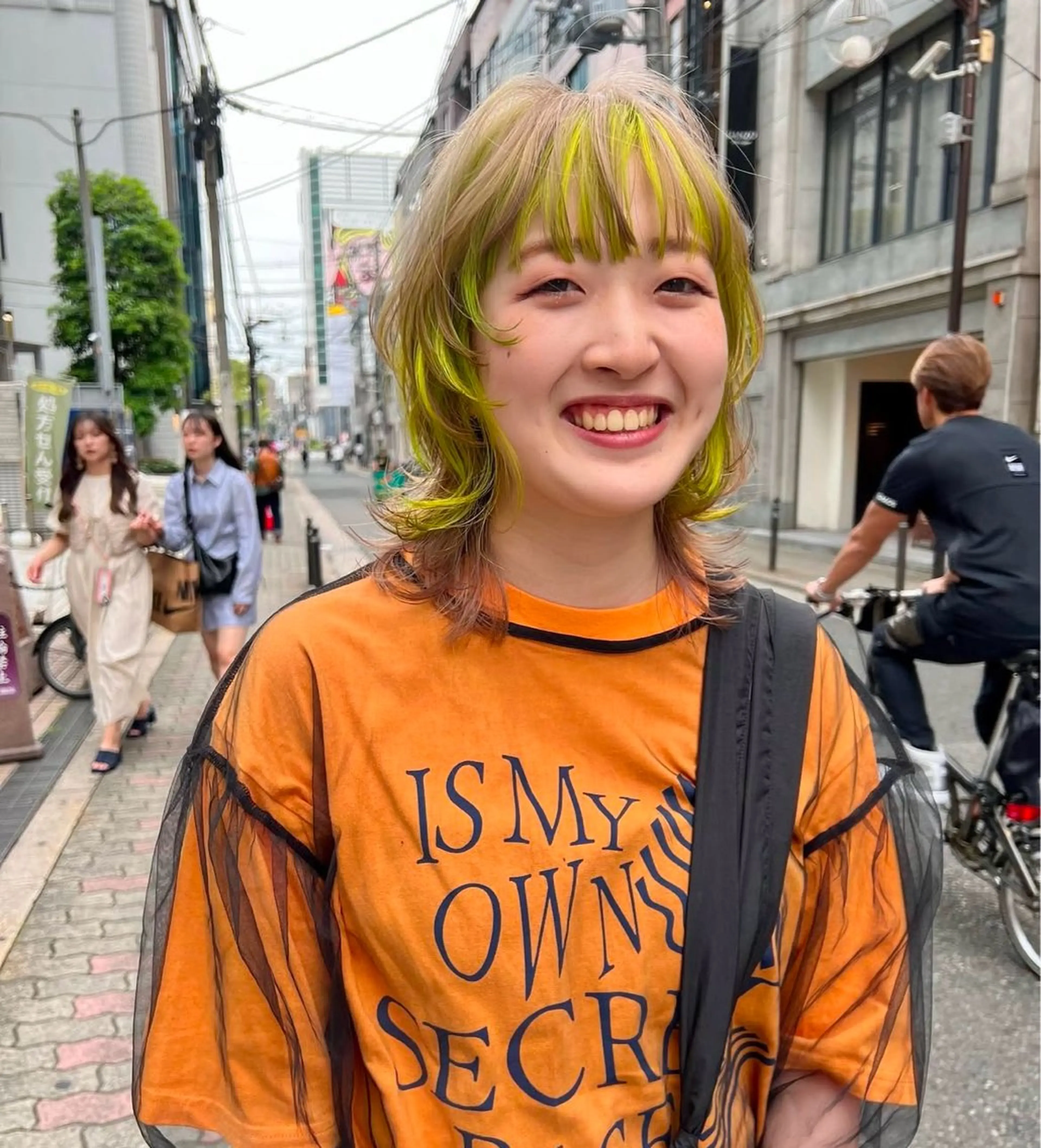 ミディアム レイヤーカット ウルフカット ブリーチ/ハイトーン 心斎橋/honokaのヘアスタイル