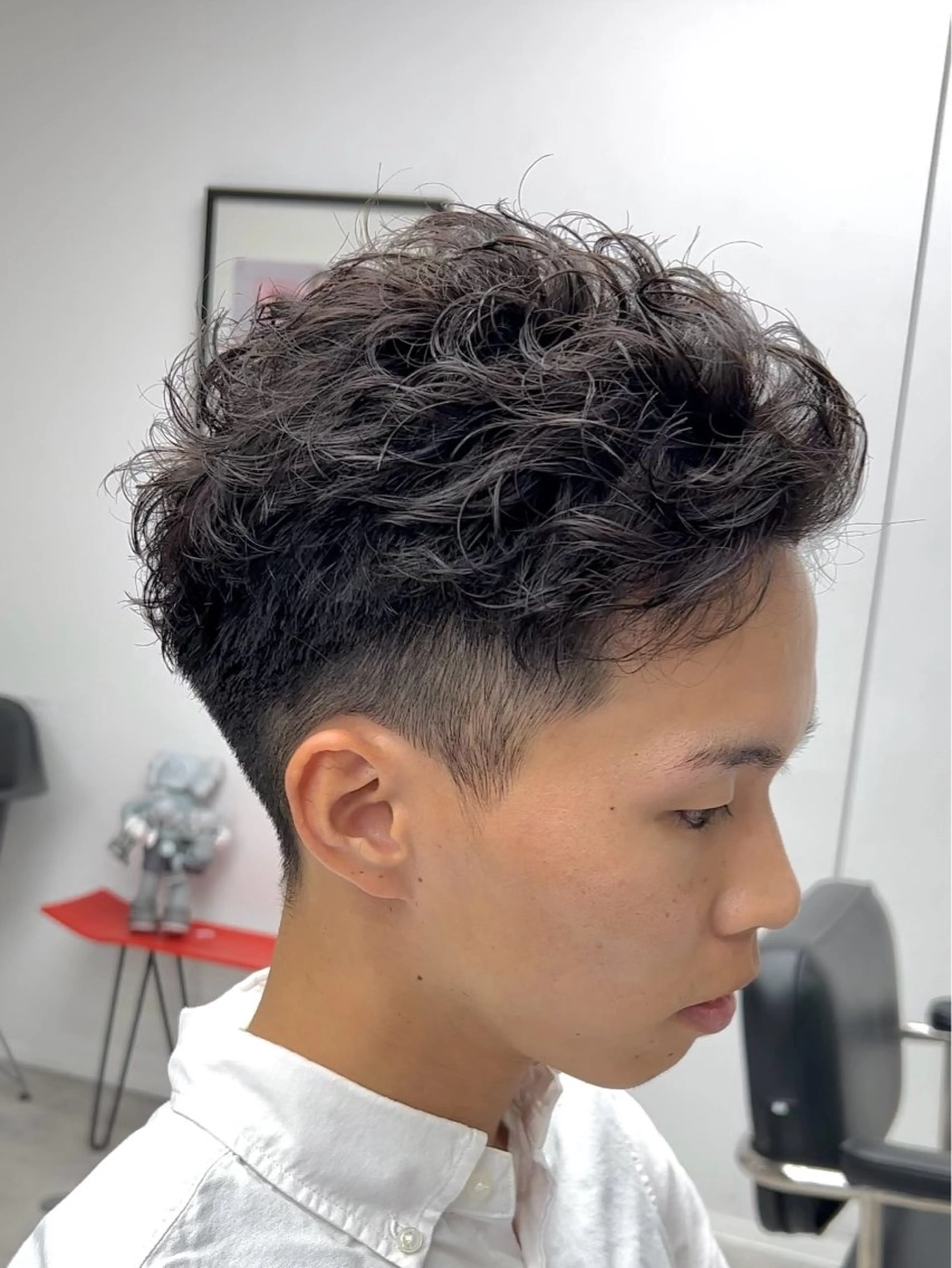 ショート パーマ メンズ メンズパーマ スパイラルパーマ カット パーマ メンズパーマ/ 新潟駅/佐藤裕のヘアスタイル