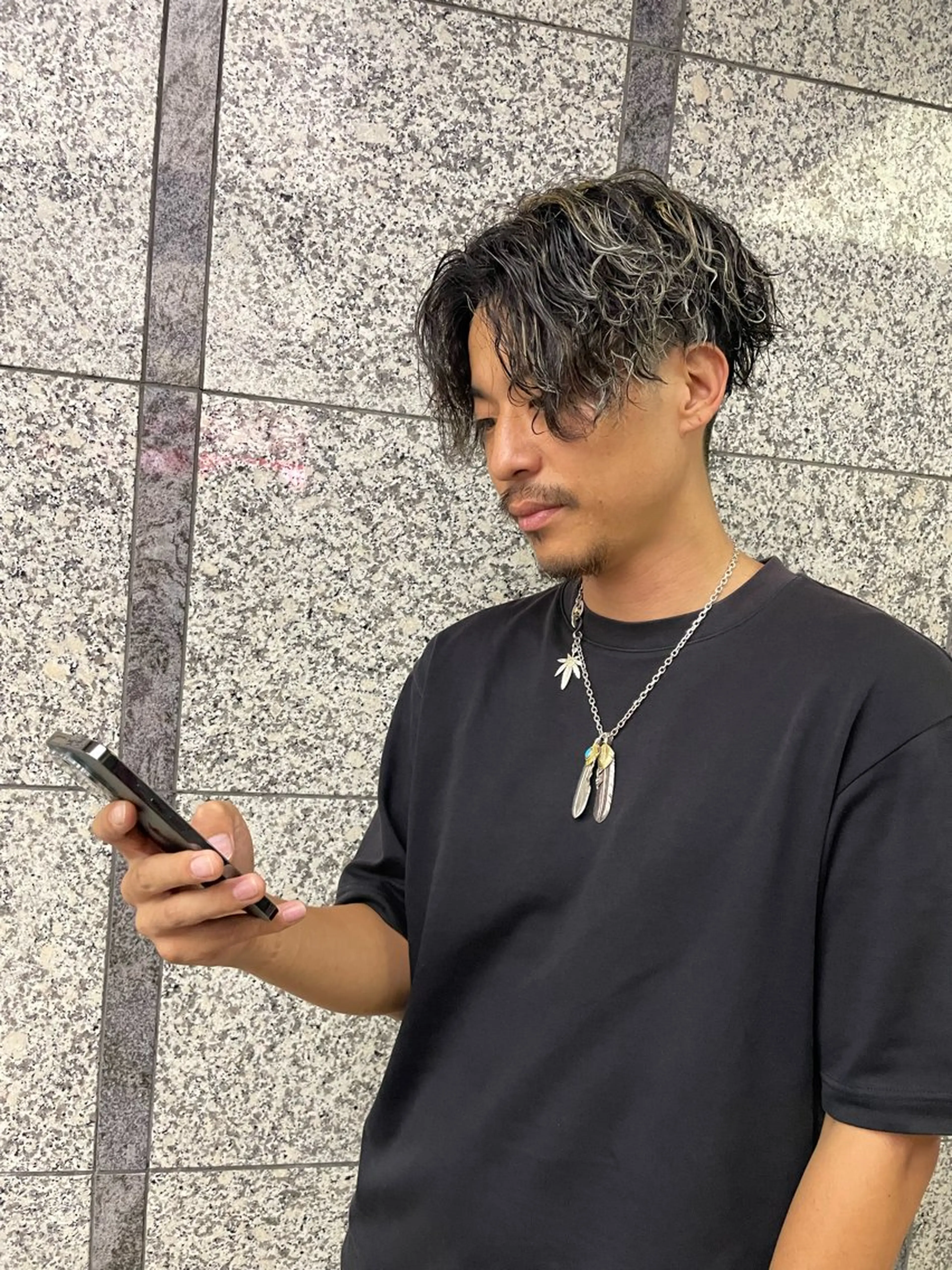 パーマ メンズ メンズハイライト メンズメッシュ メンズパーマ メンズツイストパーマ ツイストパーマ カット ヘアカラー パーマ トリートメント 🫧透明感/美髪🫧 Hiroakiのヘアスタイル