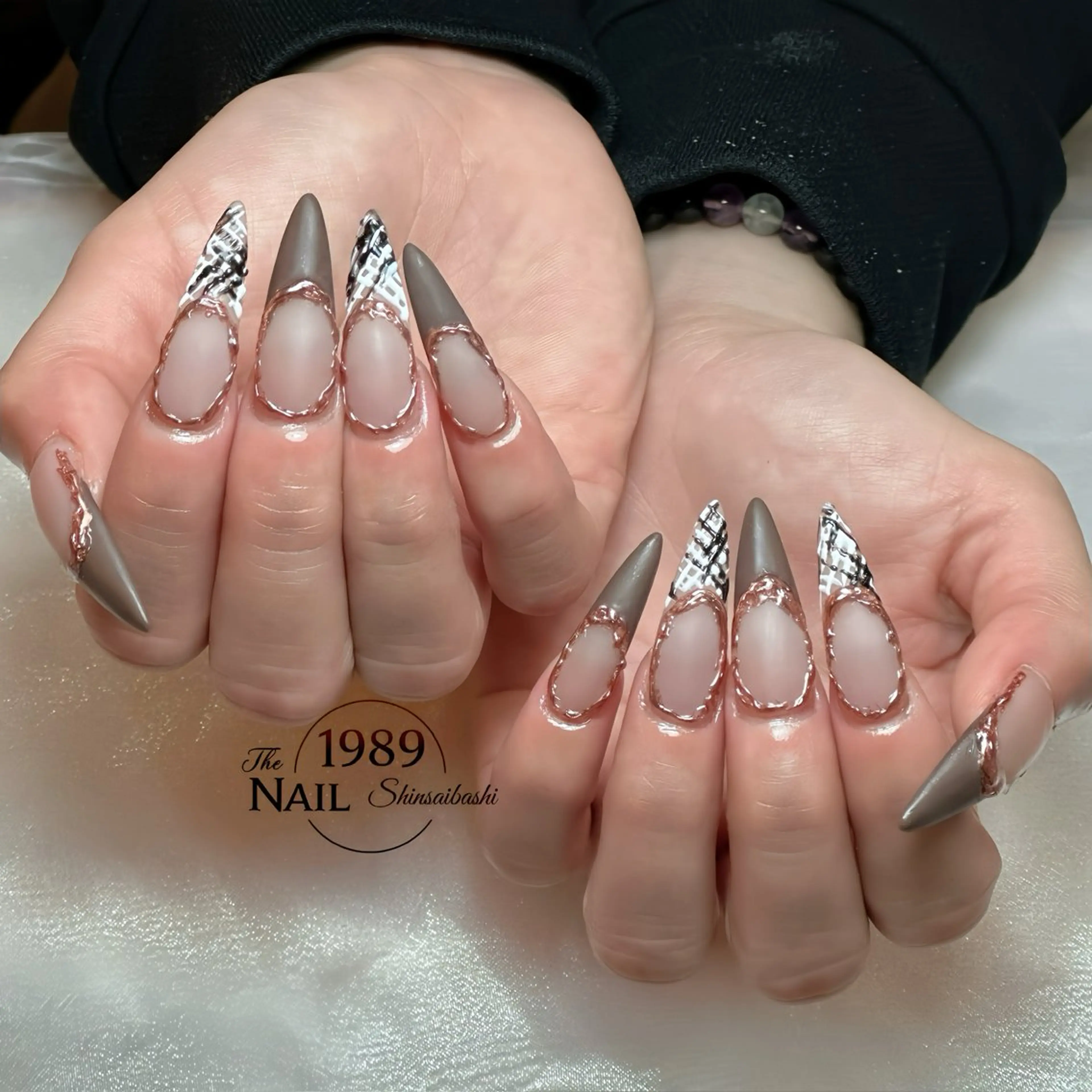 ネイル ハート バレンタイン ハンドネイル ハンドケア The 1989 Nail Salonのネイルデザイン