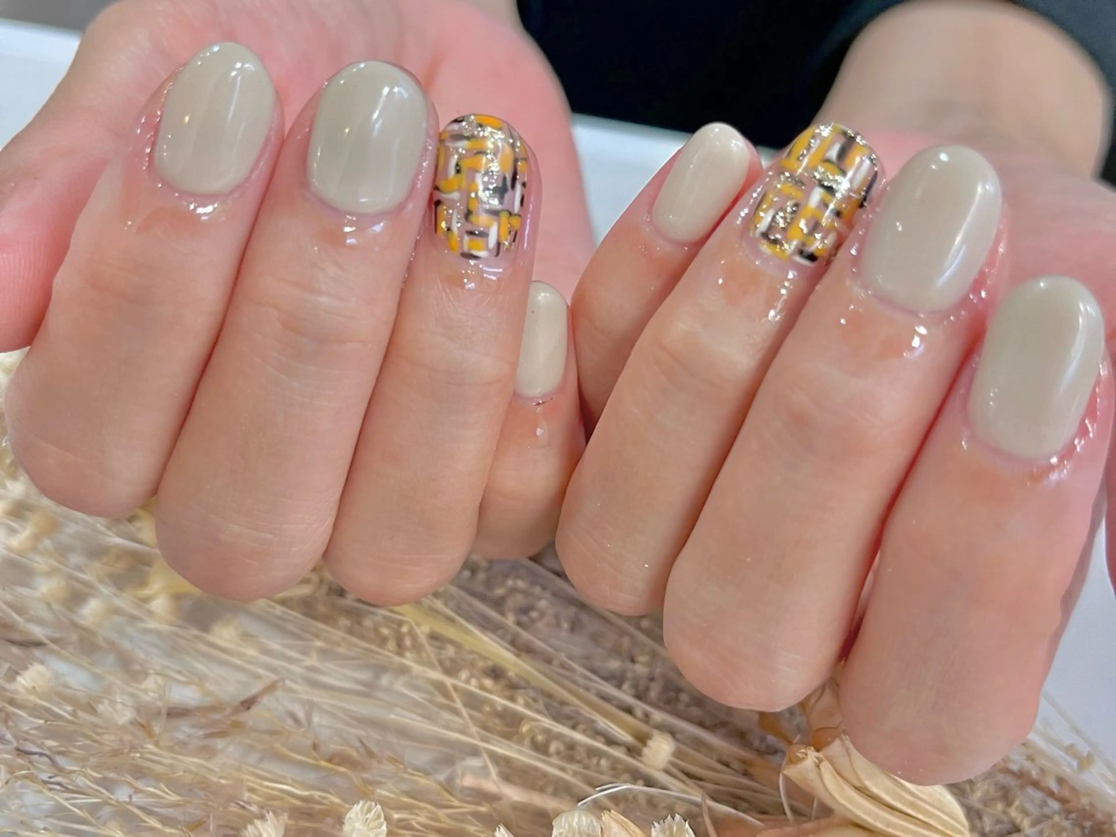 ネイル アートネイル ツイードネイル ハンドネイル ハンドケア QUEENＮA IＬ JR寺田町1分のネイルデザイン