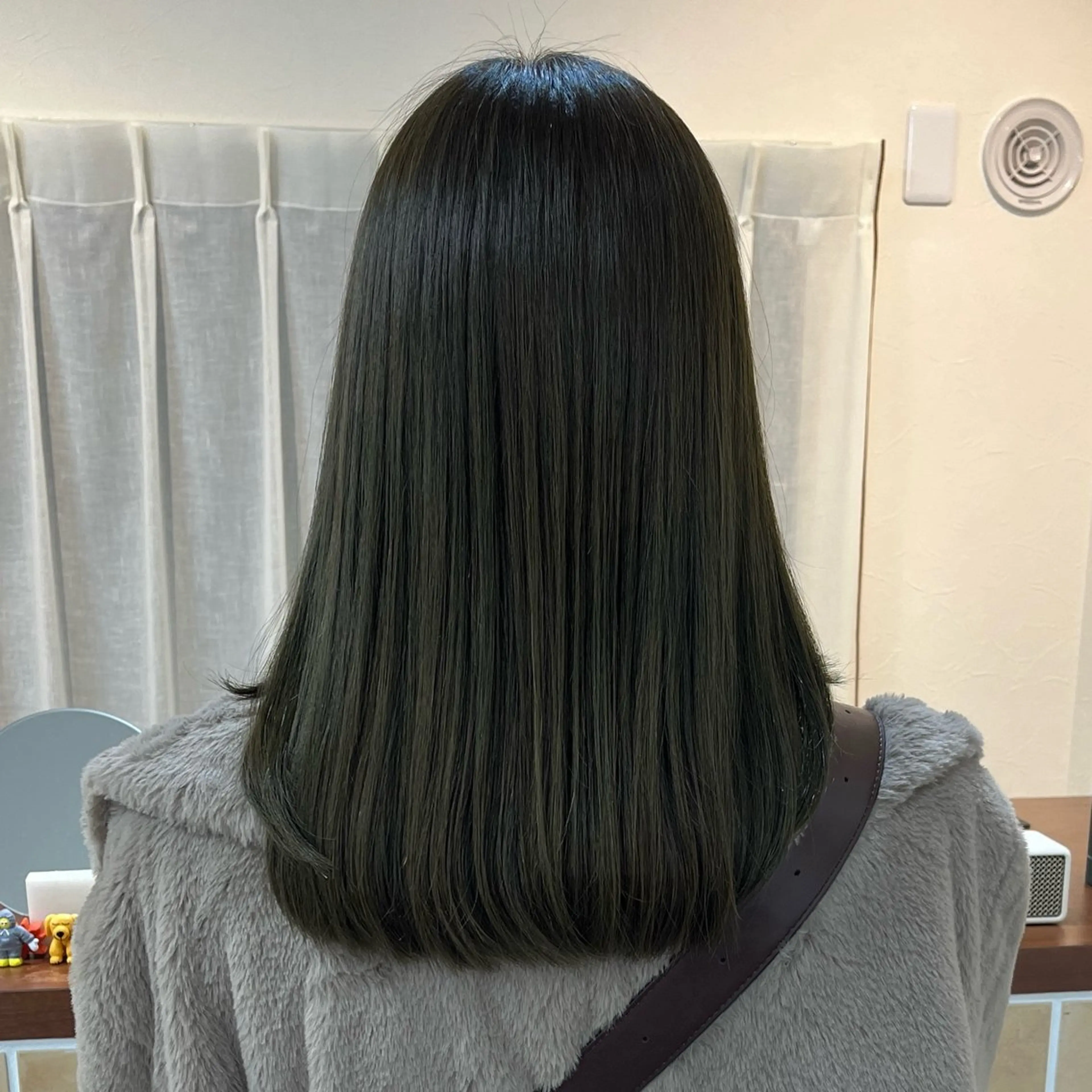 ミディアム カラー オリーブカラー オレンジ ボブ/透明感カラー /坂口恵梨子のヘアスタイル