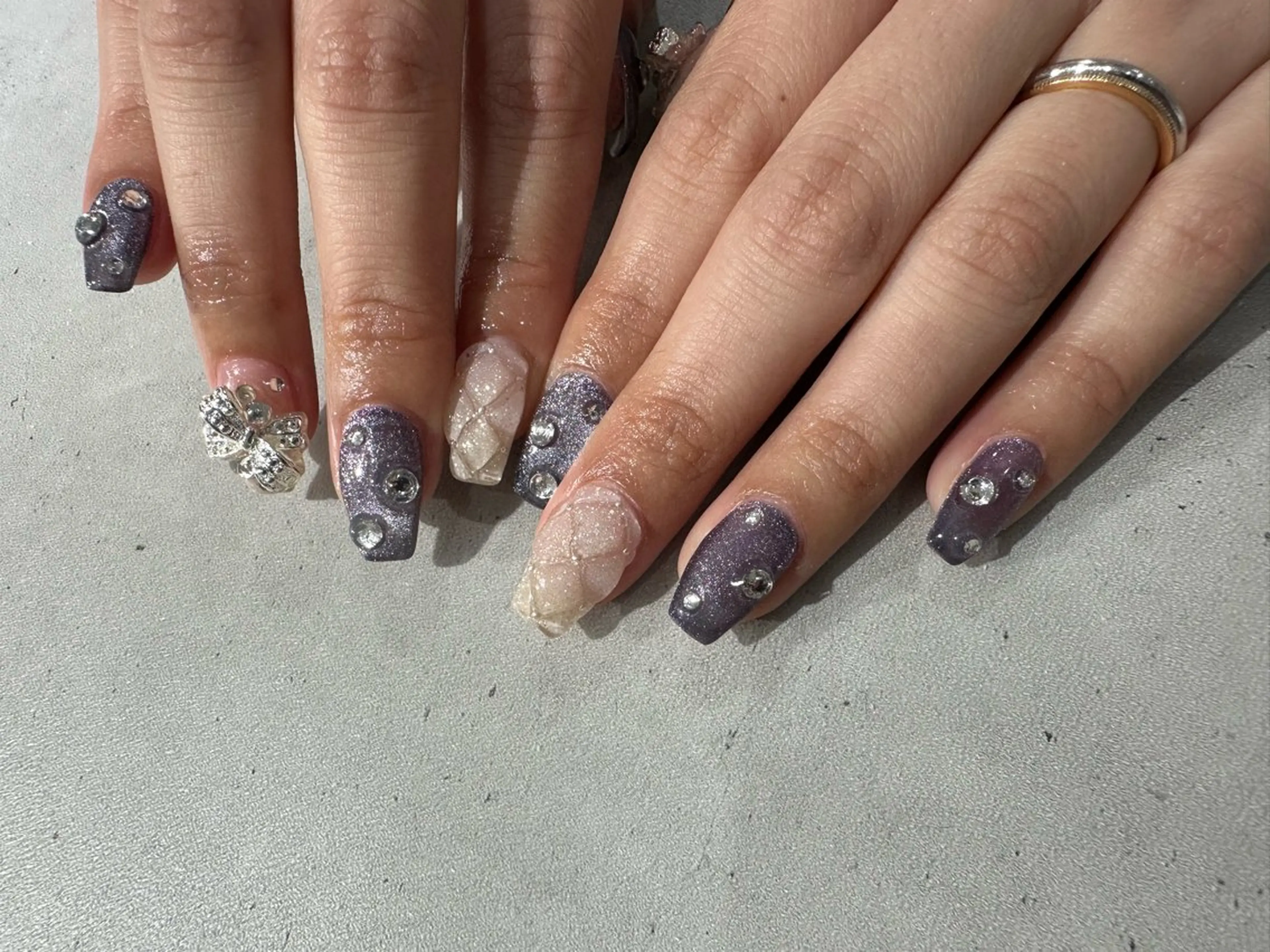 ネイル リボン ハンドネイル hyakutake itsumiのネイルデザイン