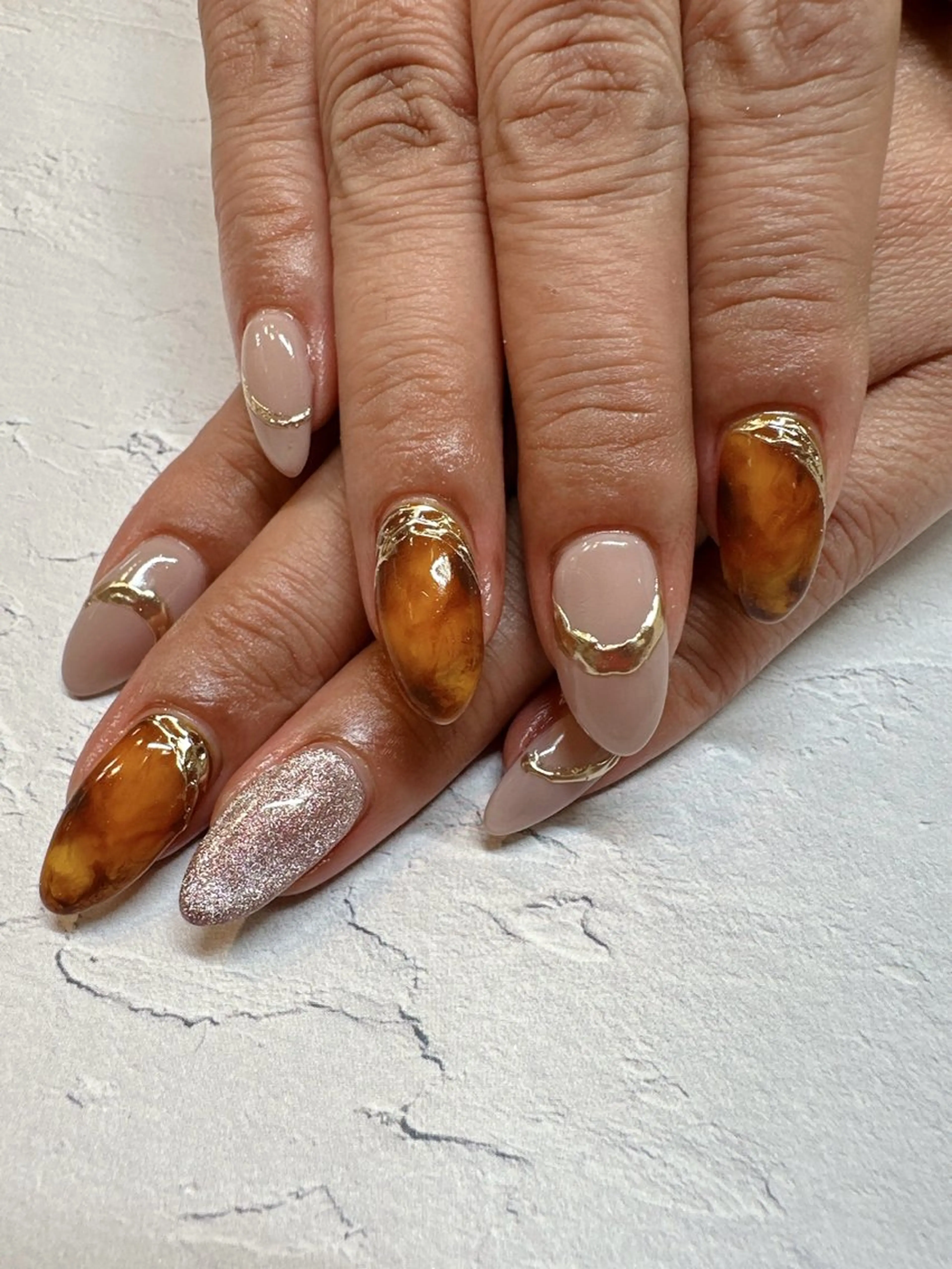 ネイル べっ甲ネイル ハンドネイル nailist SATO【銀座】のネイルデザイン